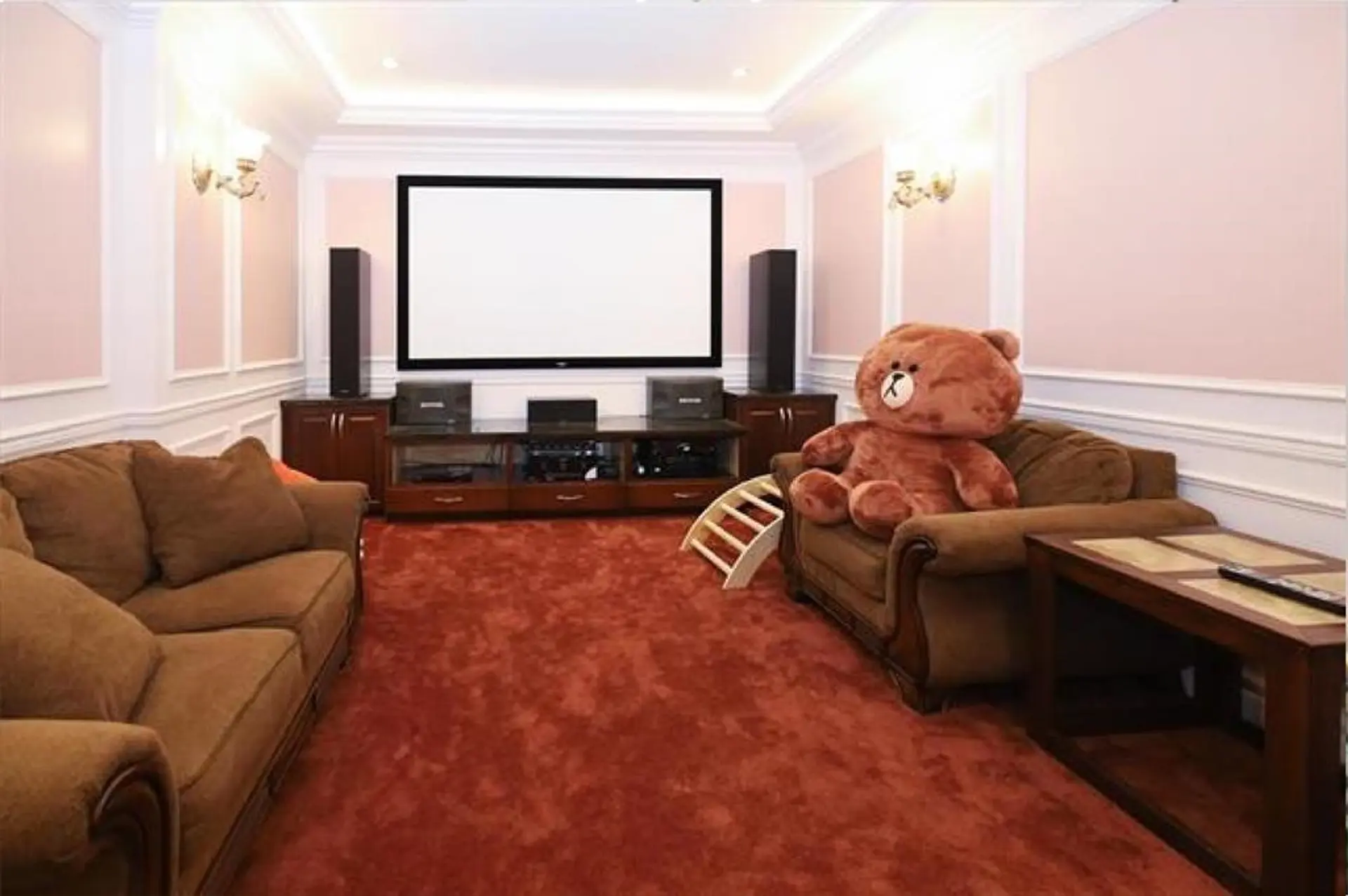 875 W 38th Avenue - Image 3