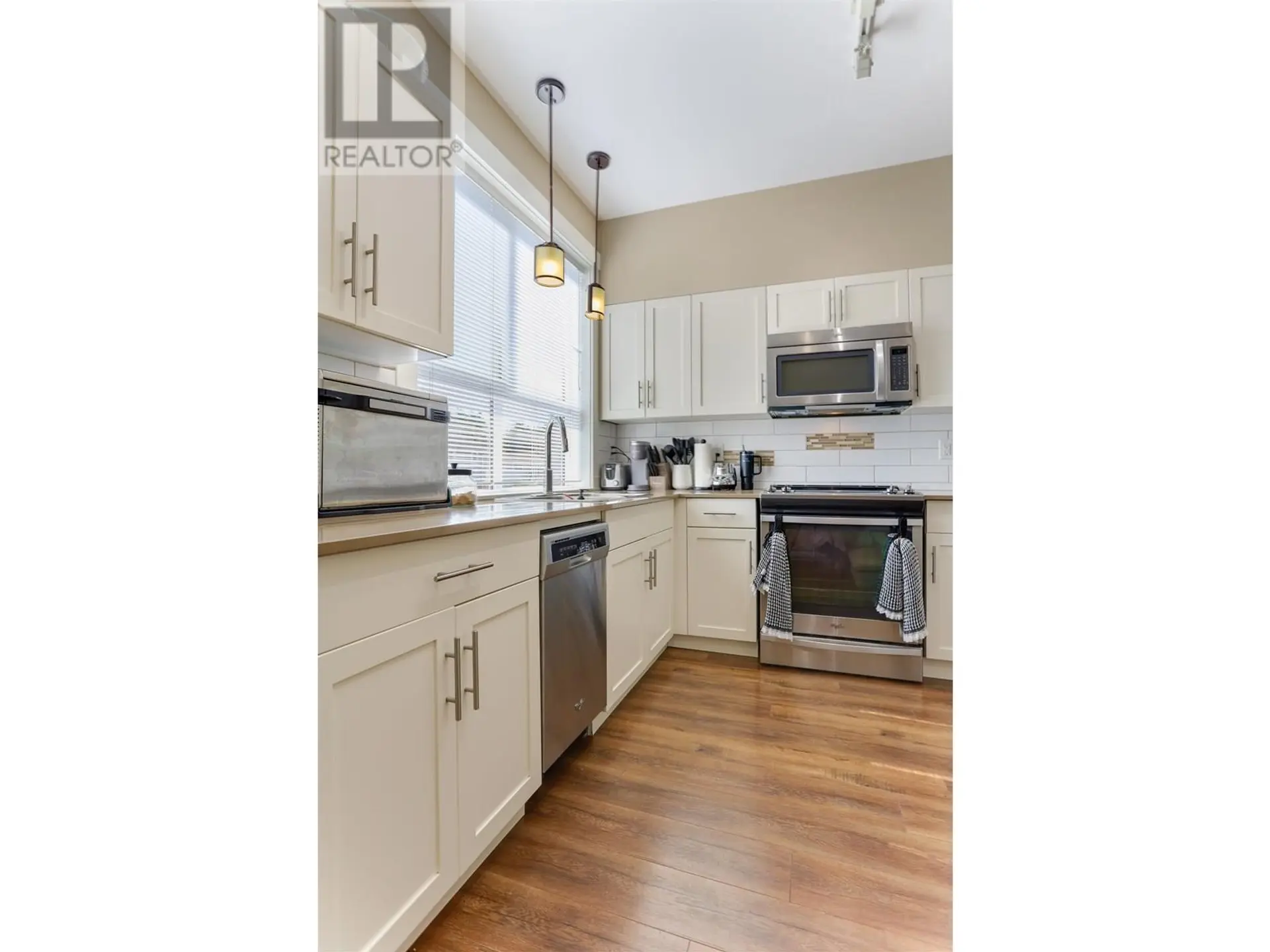 #404 110 BAXTER AVENUE - Image 5