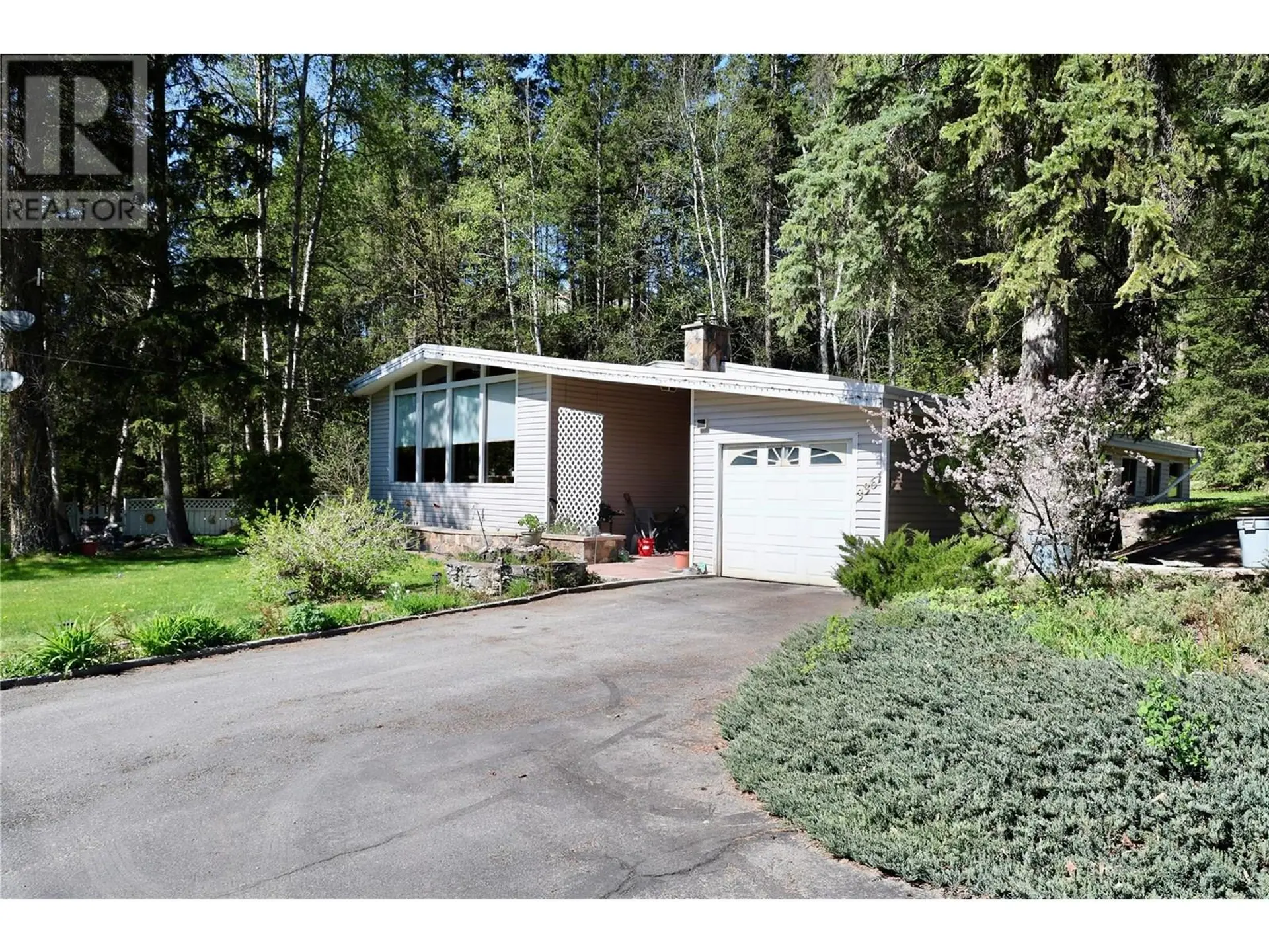 Property at 3361 & 3365 95 Highway, Golden, BC