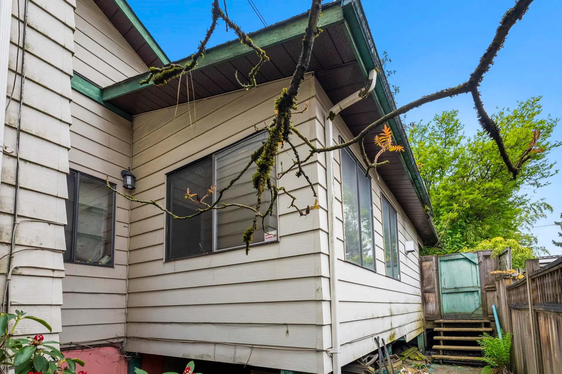 451 E Eighth Avenue - Image 6