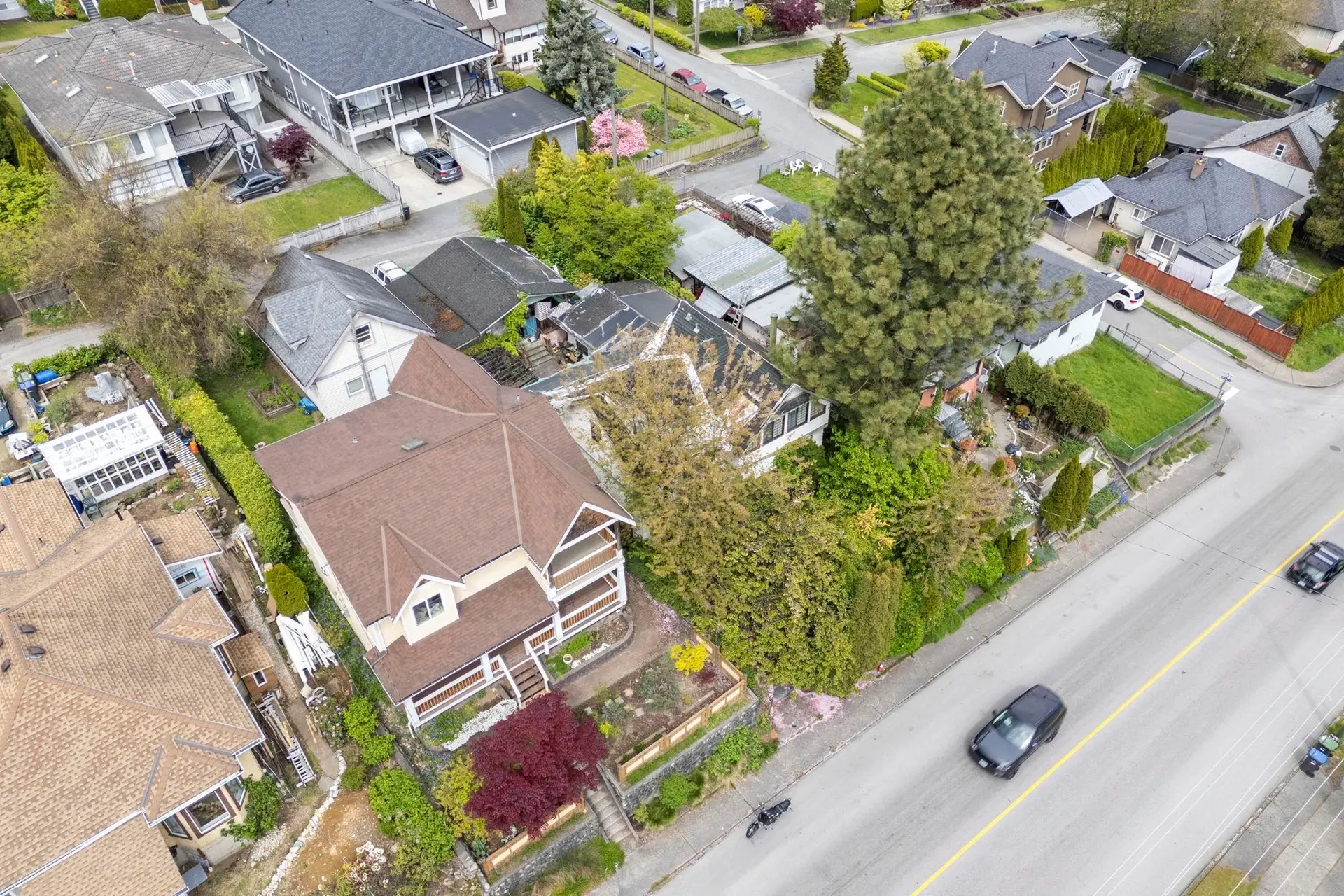 451 E Eighth Avenue - Image 15