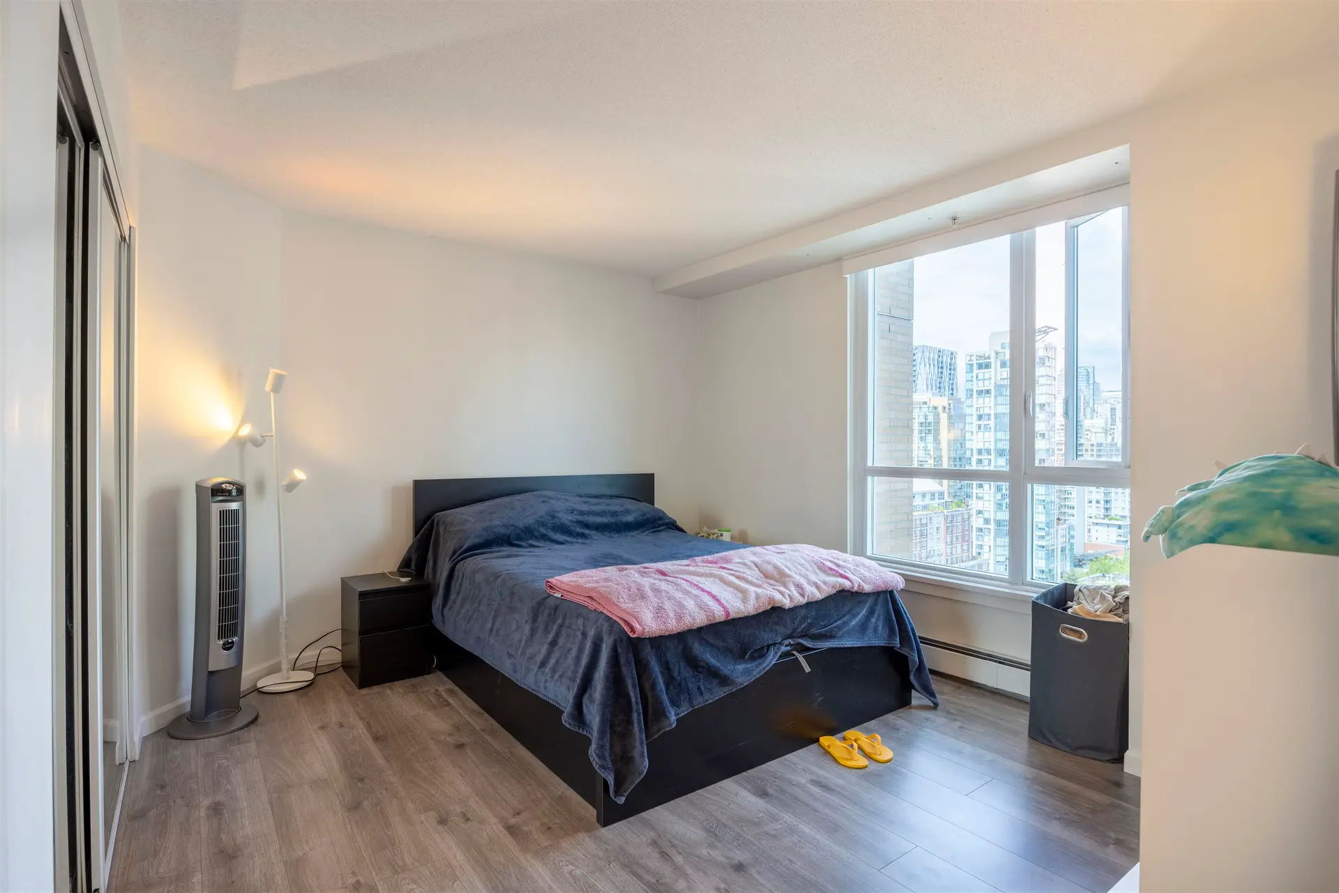 #2505 388 Drake Street - Image 11
