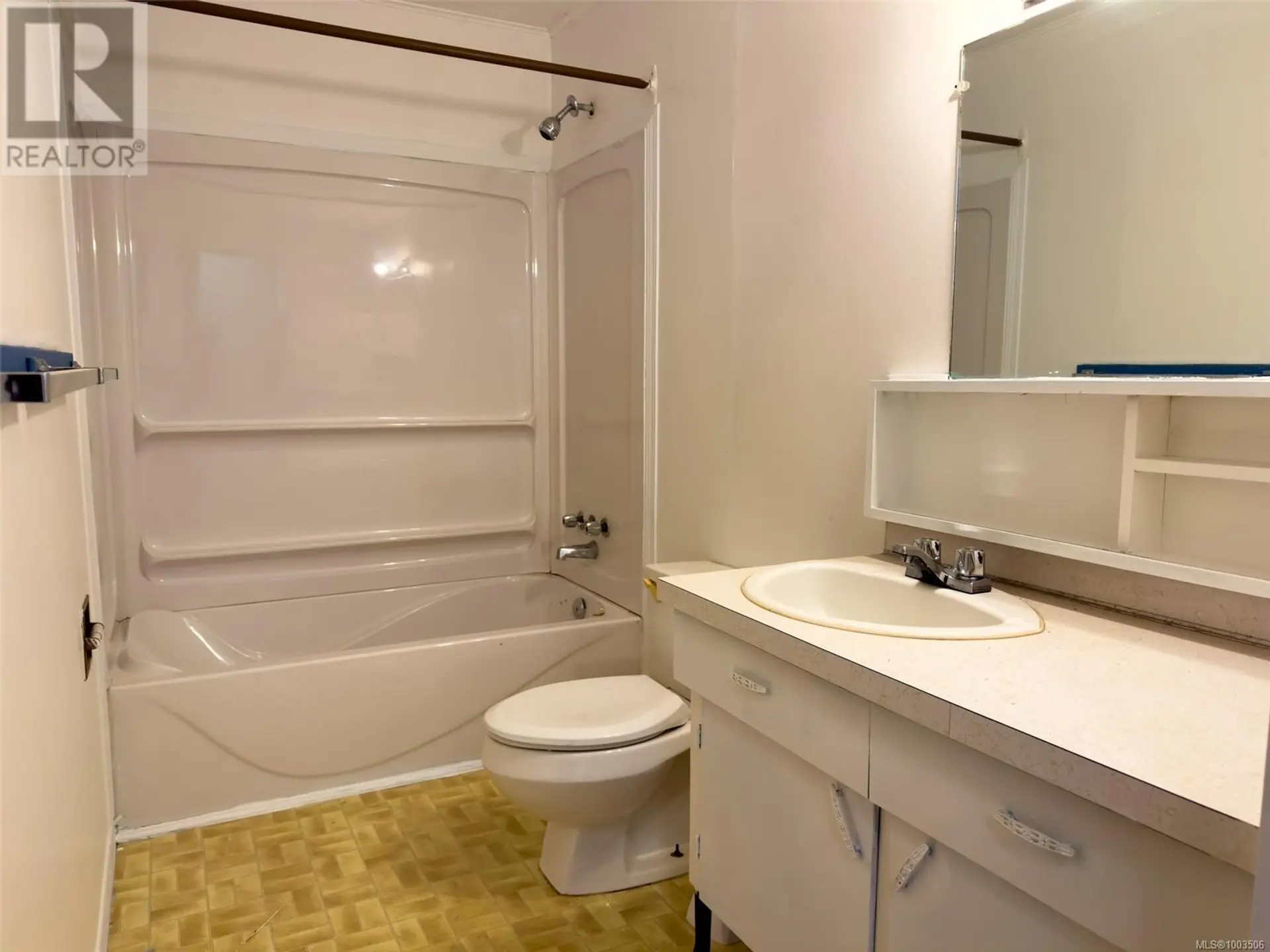 461 Coal Harbour Rd - Image 14