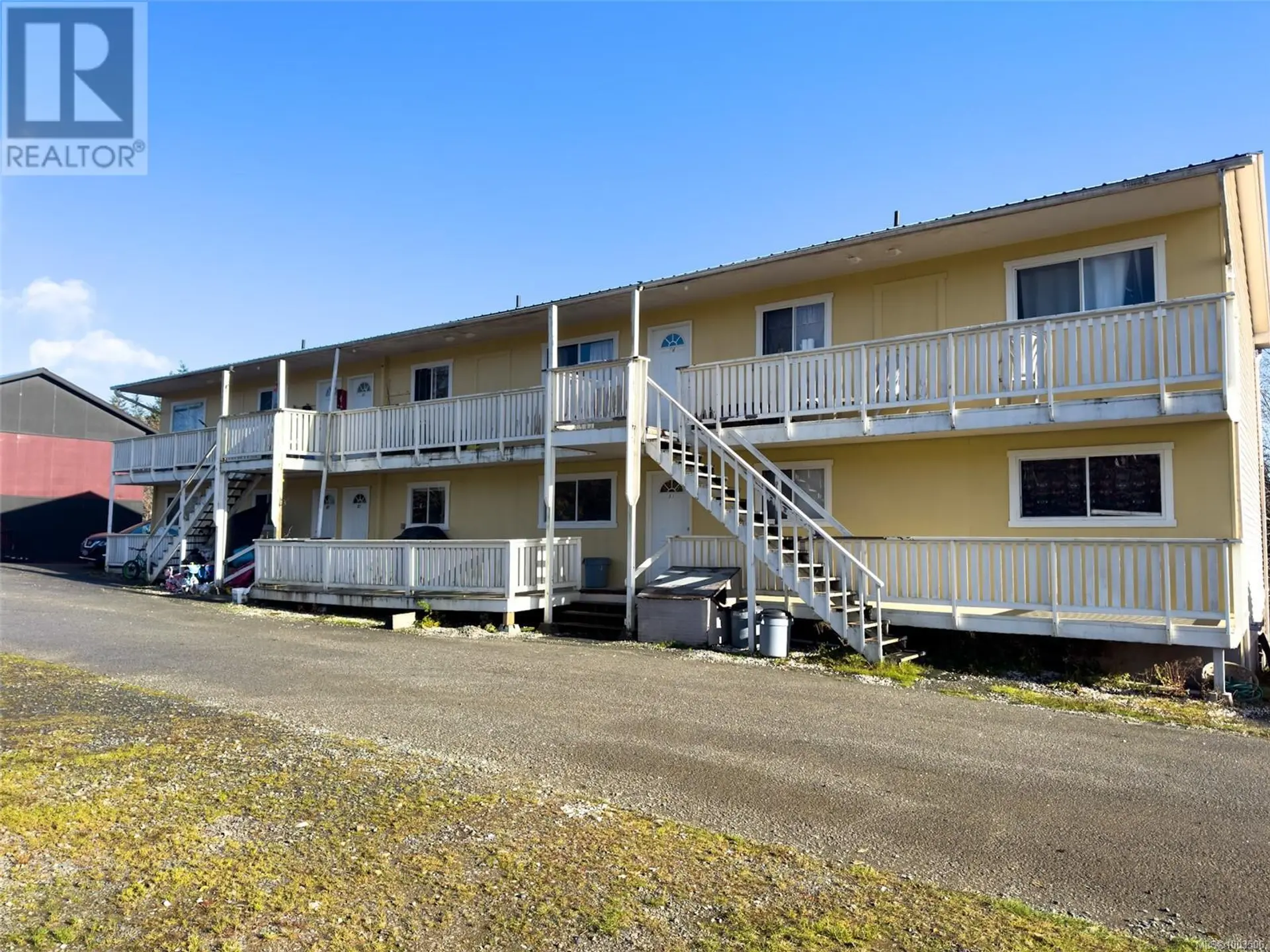 461 Coal Harbour Rd - Image 2