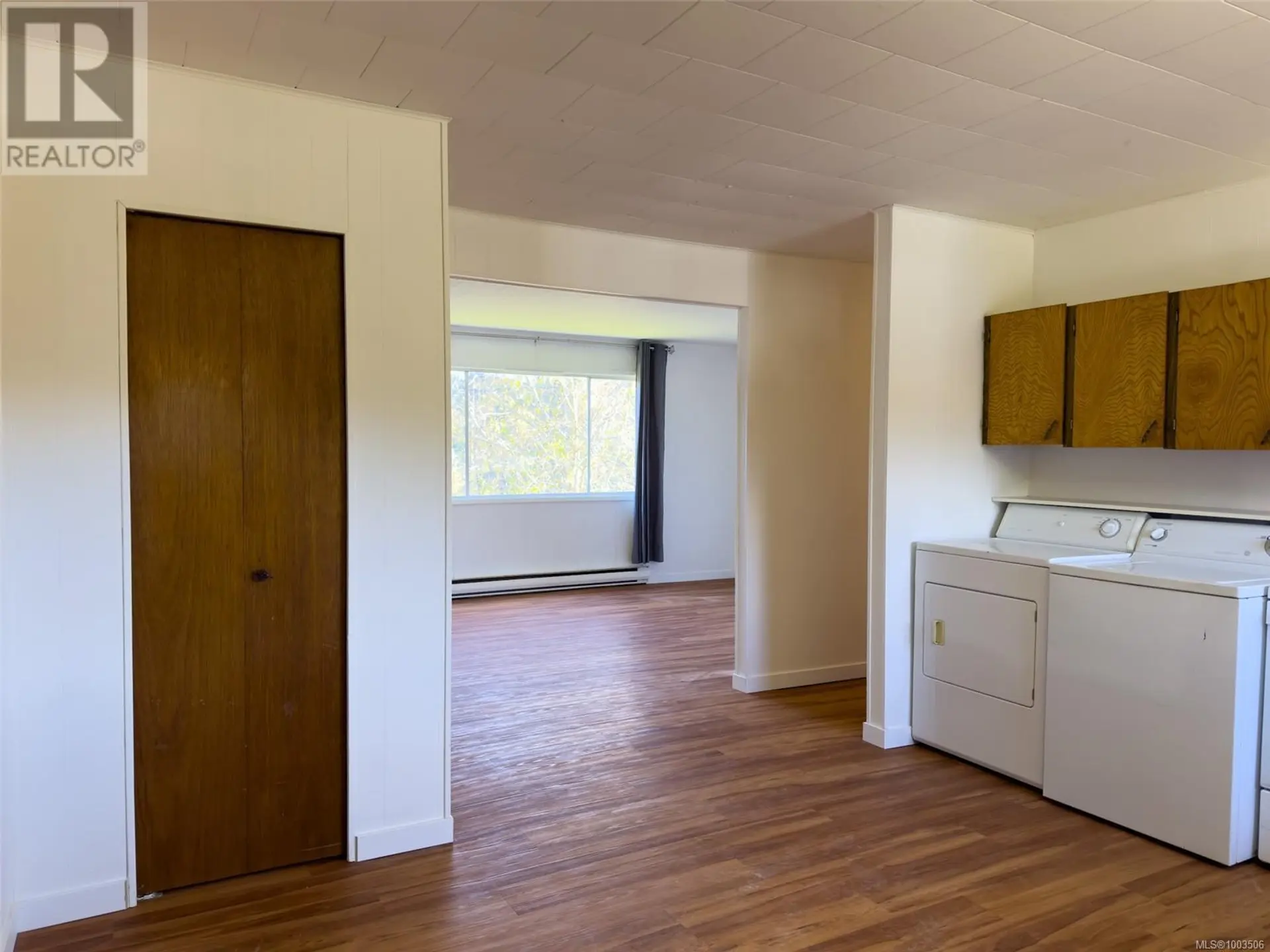 461 Coal Harbour Rd - Image 5