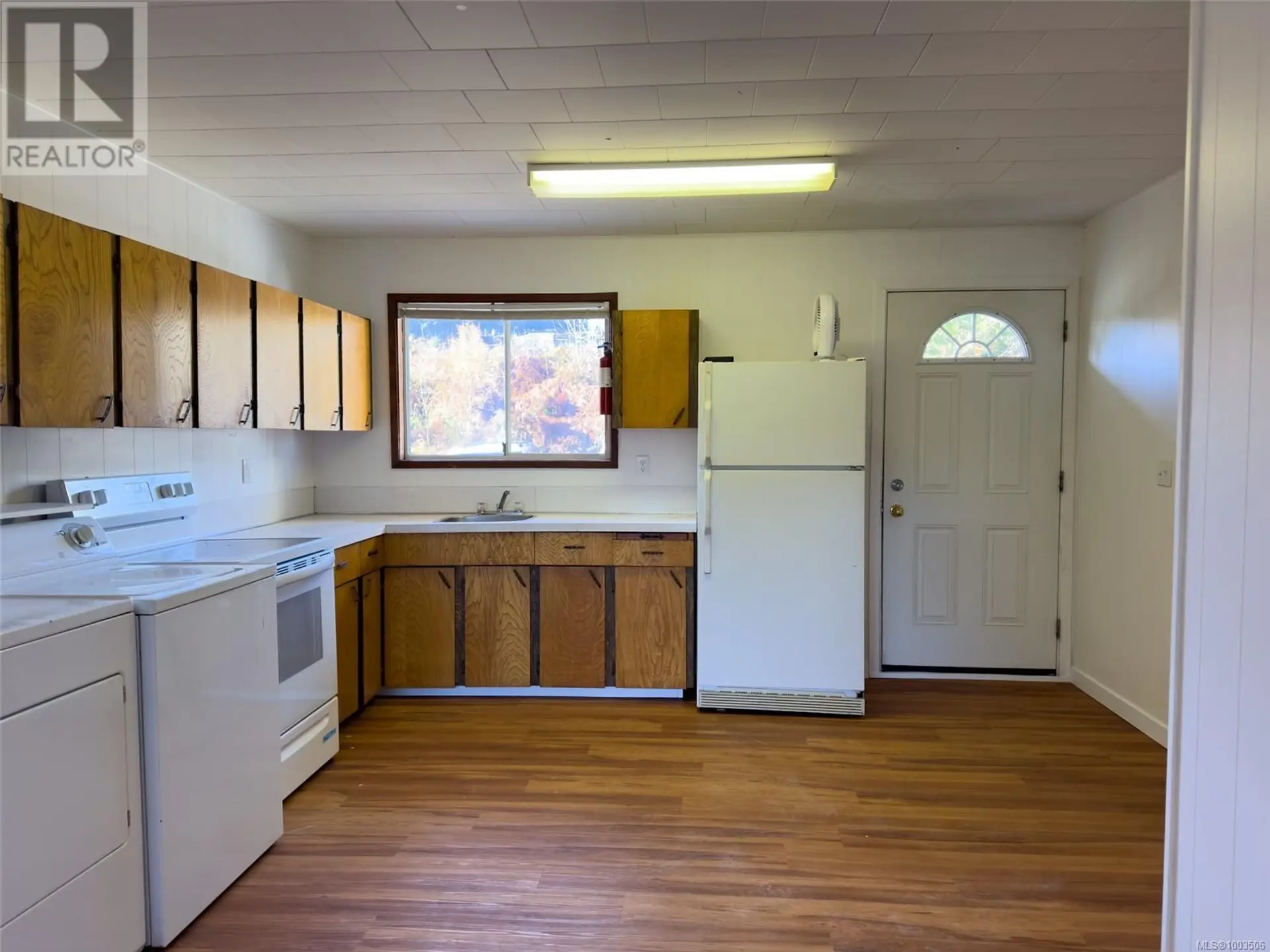 461 Coal Harbour Rd - Image 7