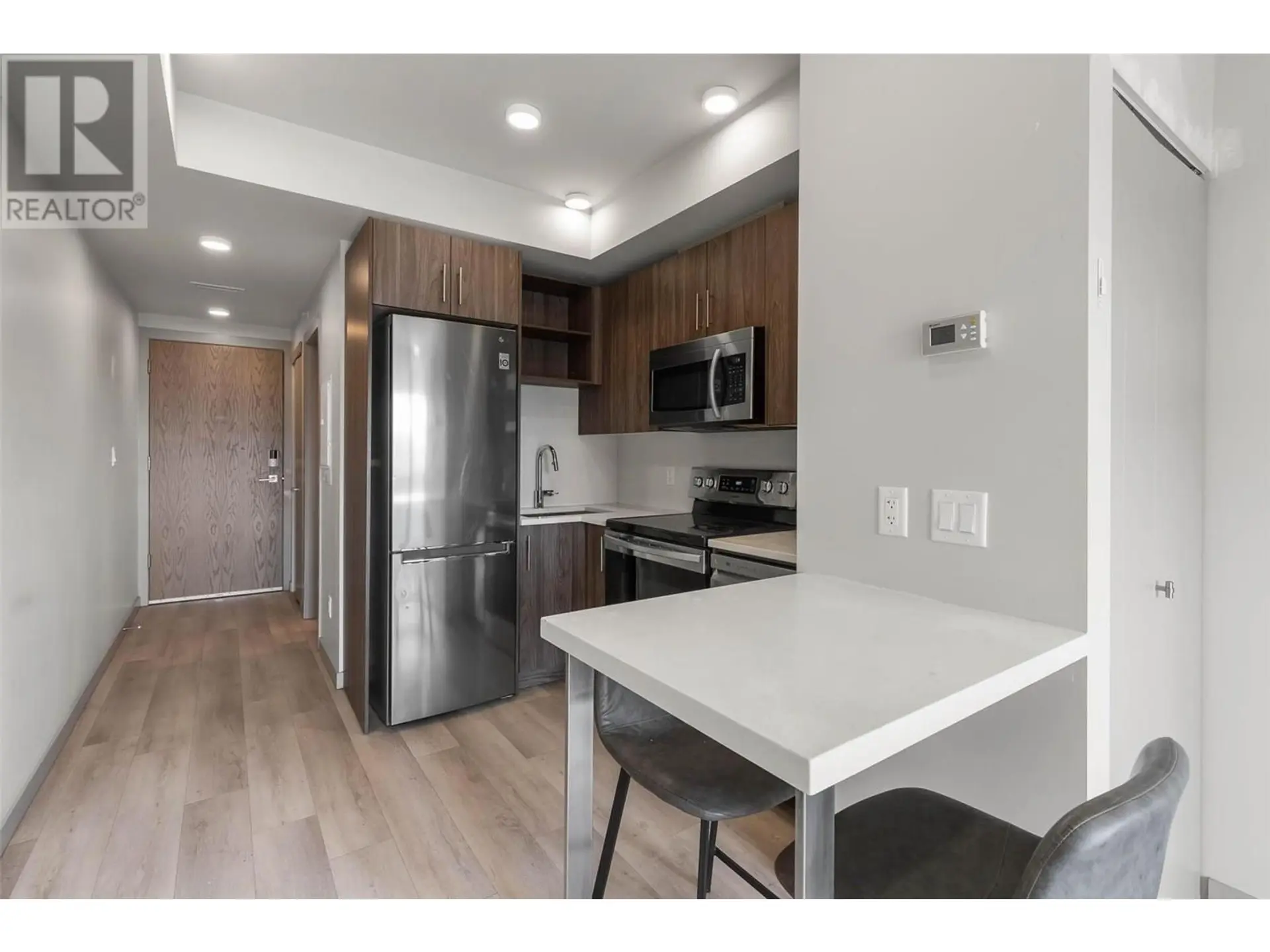 #224 345 Dougall Road N - Image 5