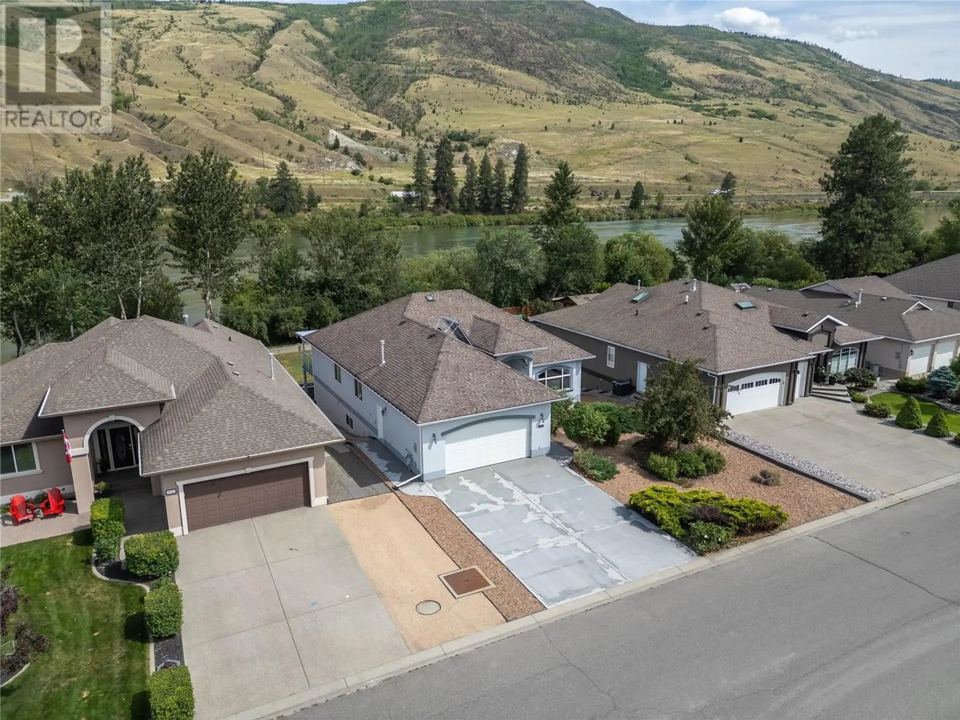 Property at 3727 OVERLANDER Drive, Kamloops, BC