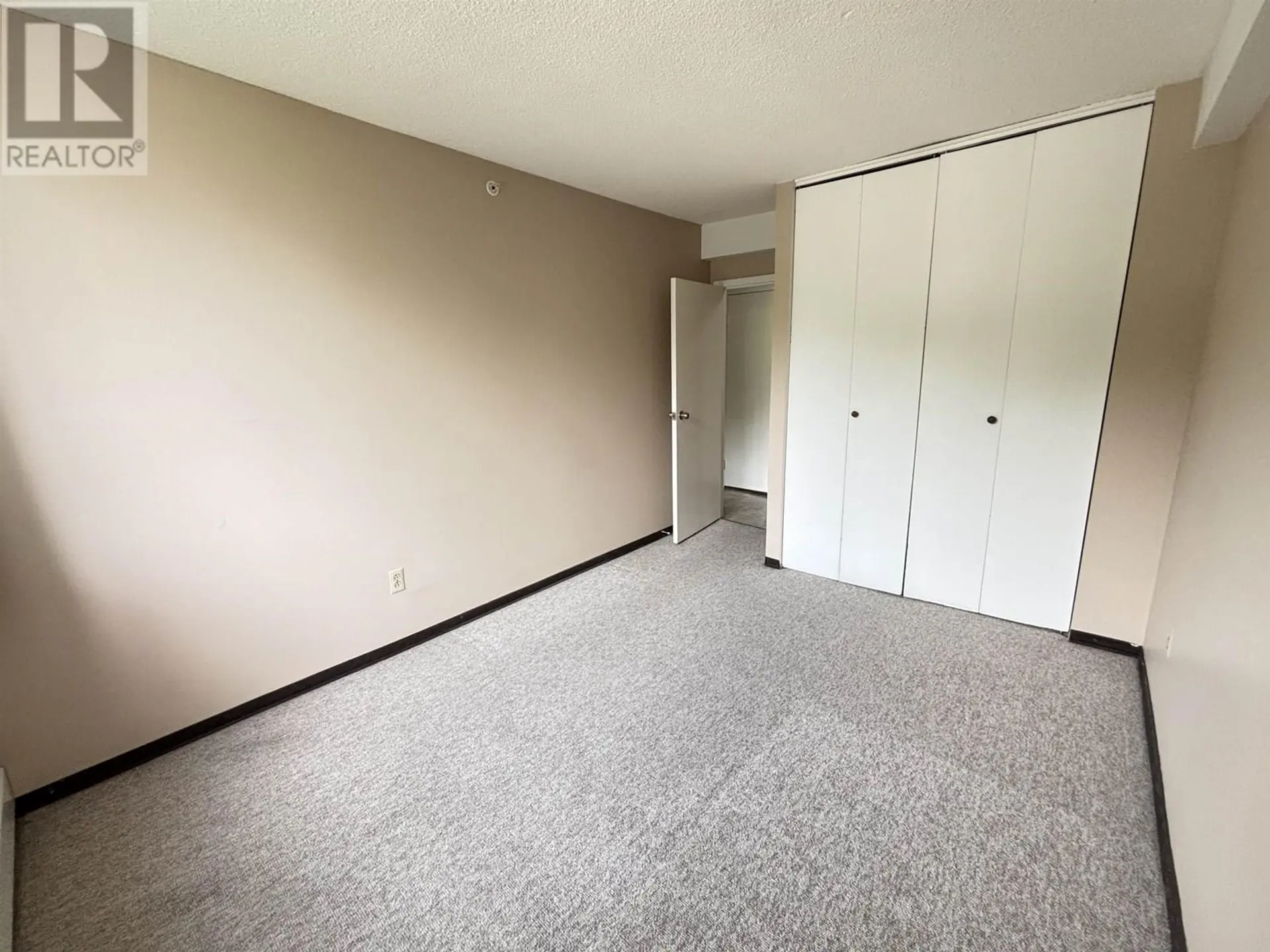 #308 1501 QUEENSWAY - Image 10