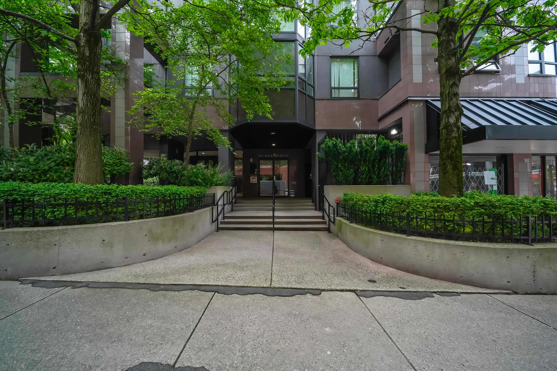 #1604 811 Helmcken Street - Image 20