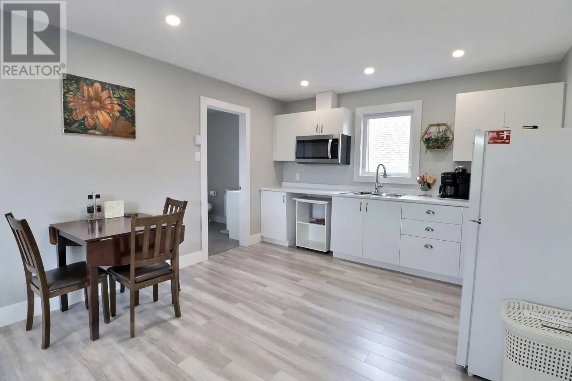 22 MAPLE AVENUE - Image 10