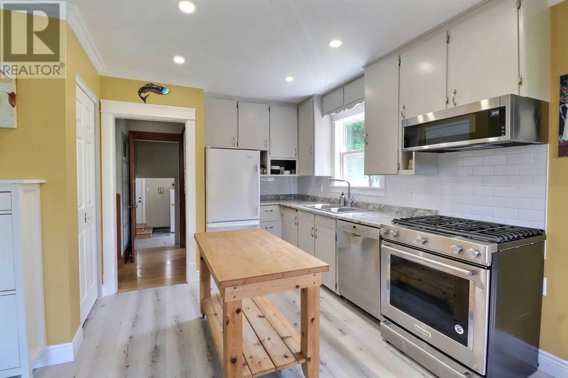 22 MAPLE AVENUE - Image 4