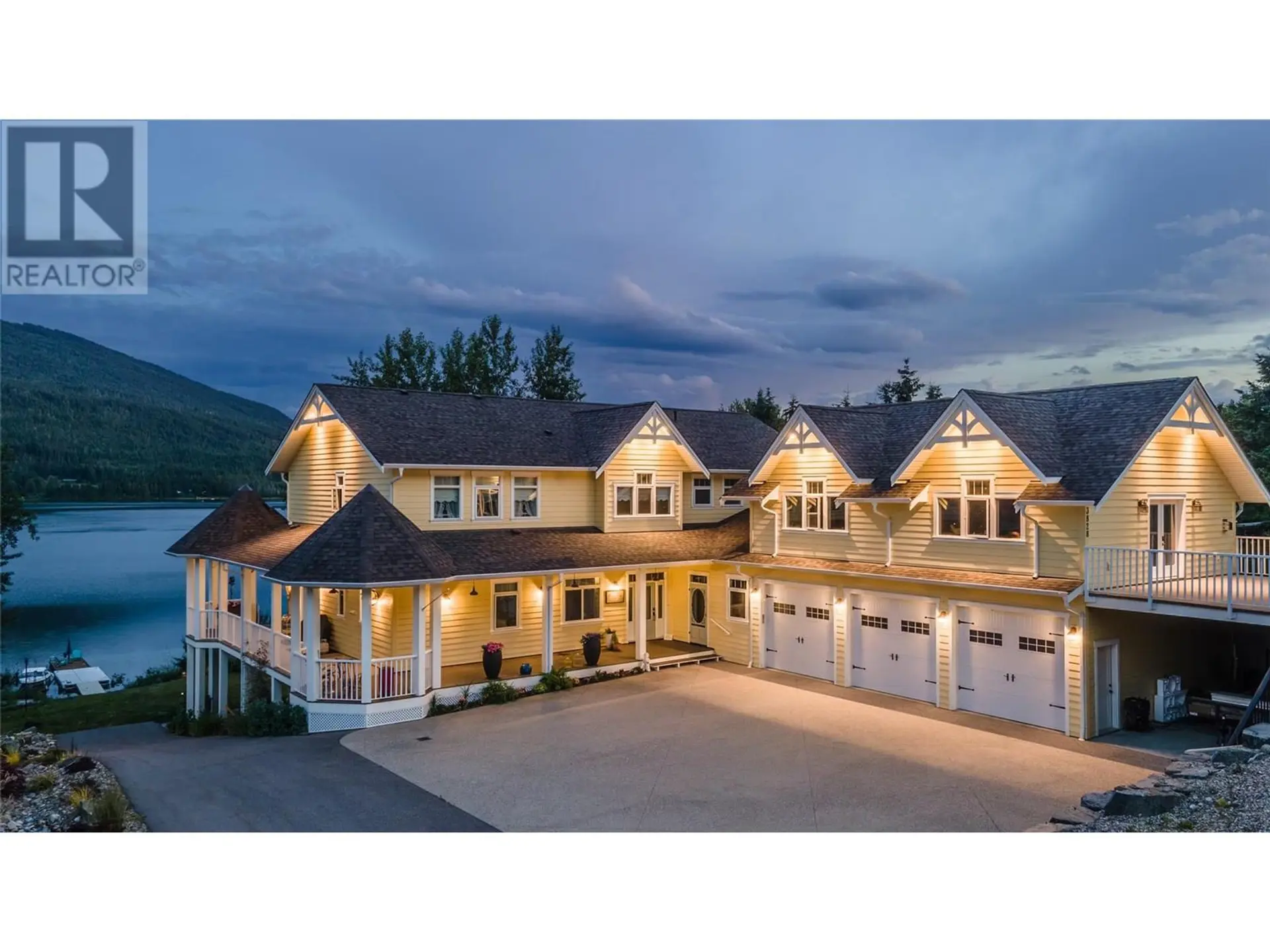 Property at 3828 Parri Road, Sorrento, BC