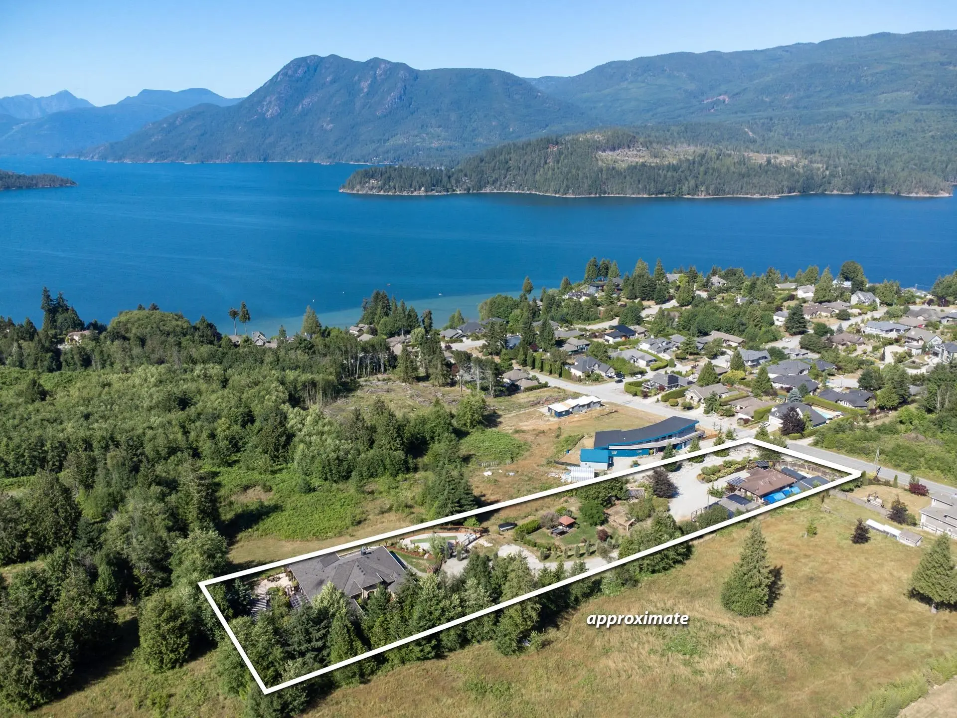 Property at 6391&93 Sandpiper Road, Sechelt, BC