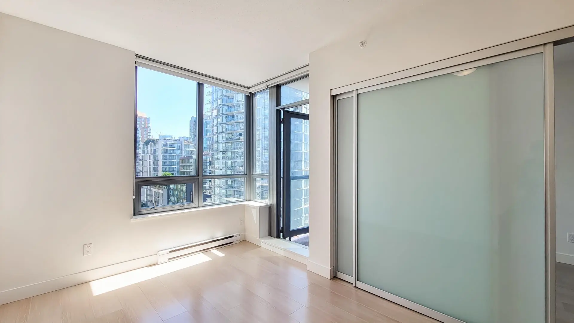 #1205 1308 Hornby Street - Image 3