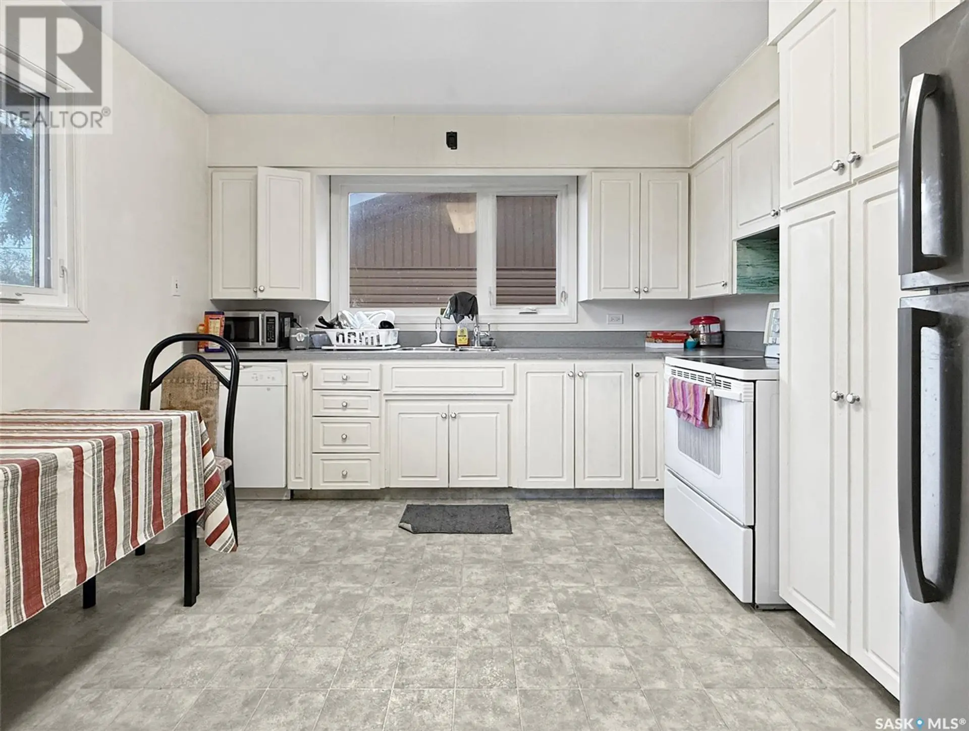 355 3RD AVENUE SE - Image 2