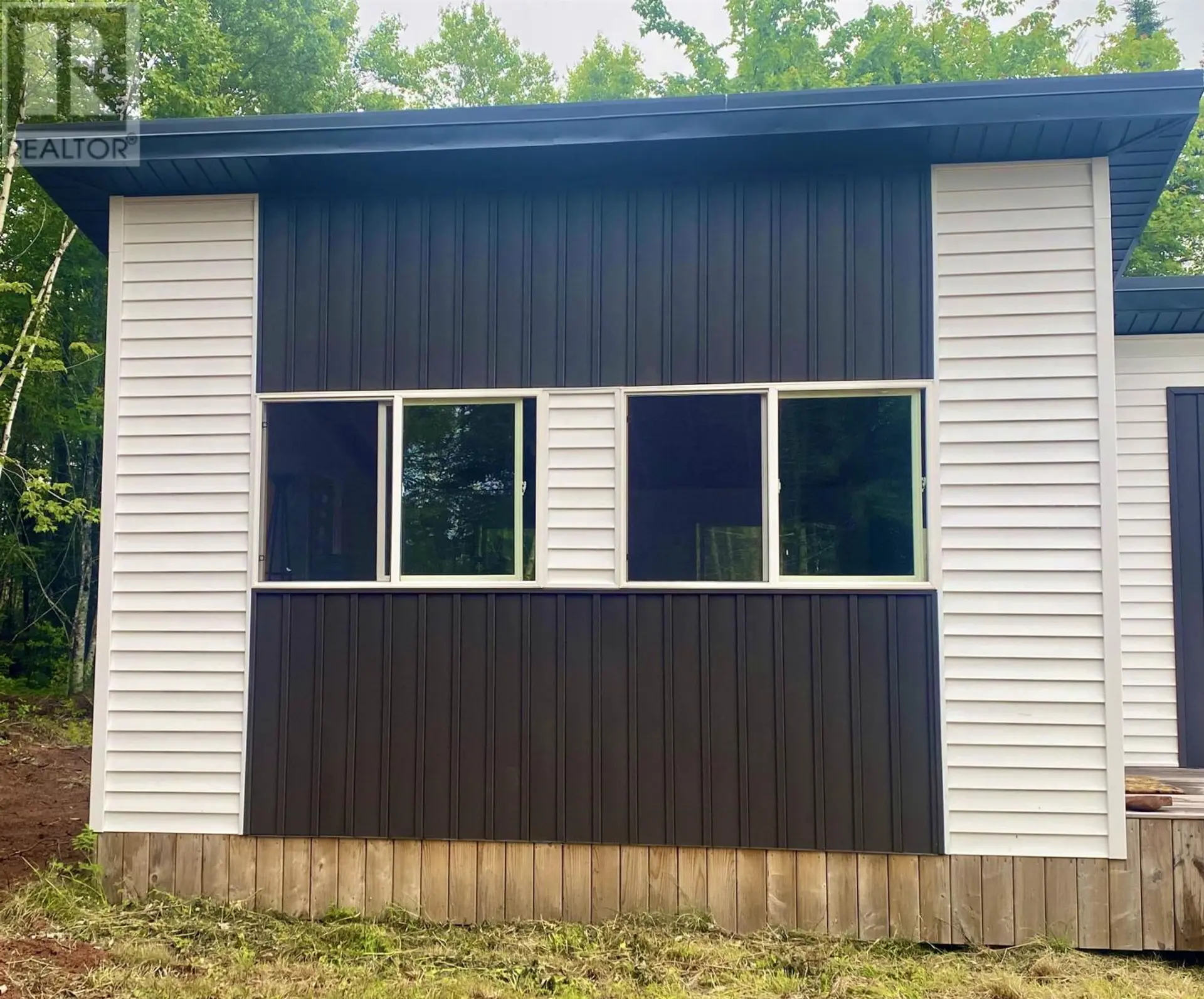 36 FRANCIS Drive - Image 4