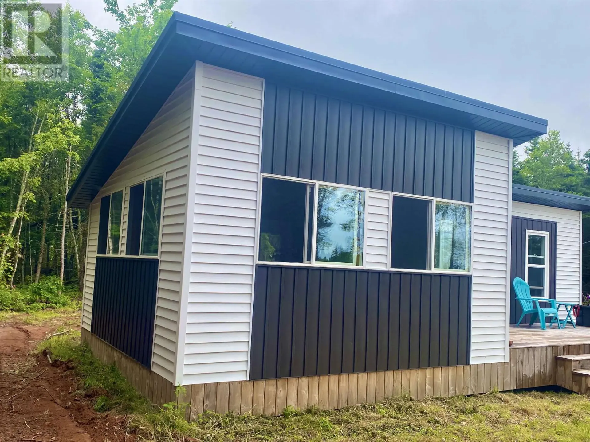 36 FRANCIS Drive - Image 6