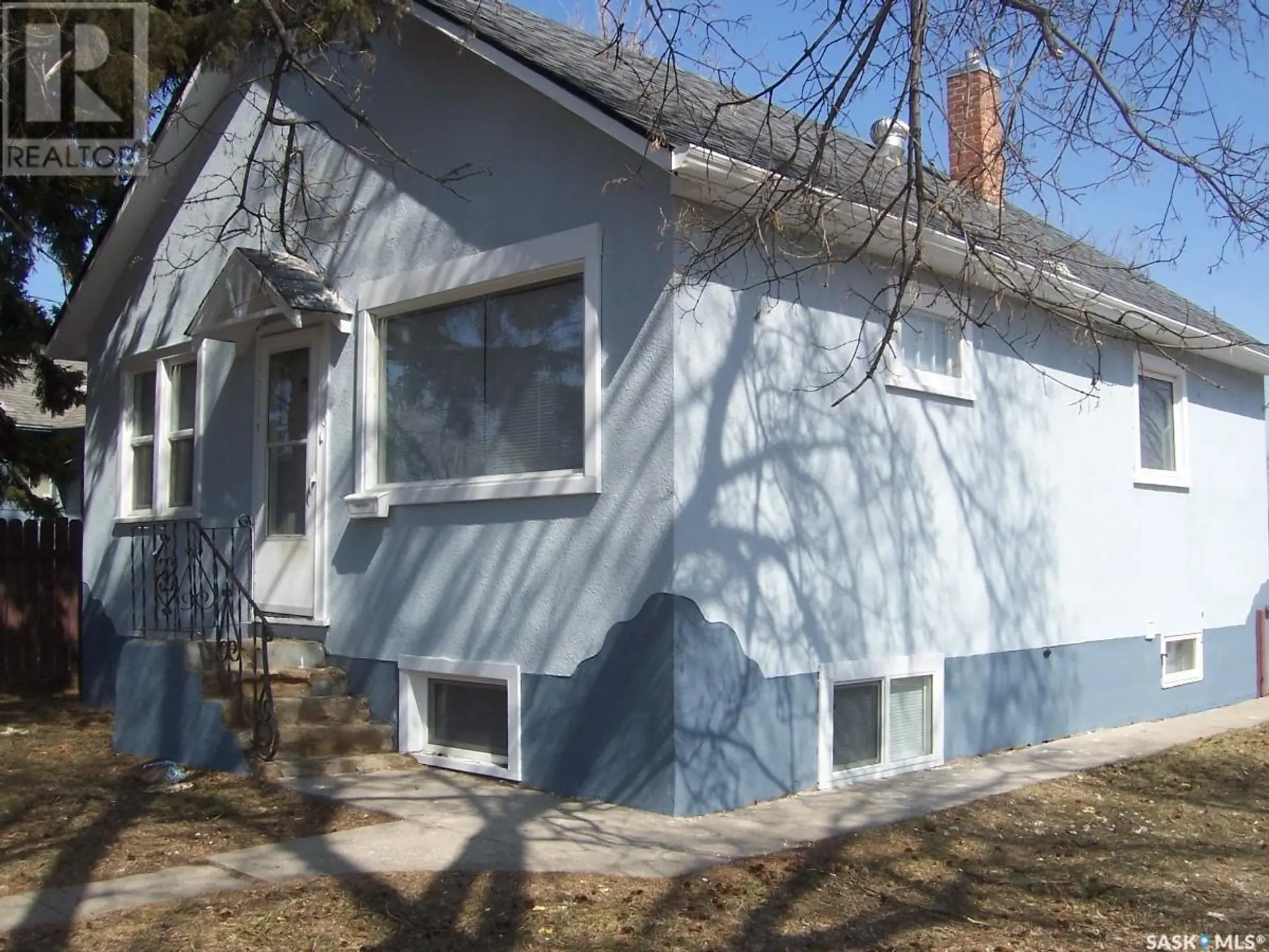 630 5TH AVENUE E - Image 2