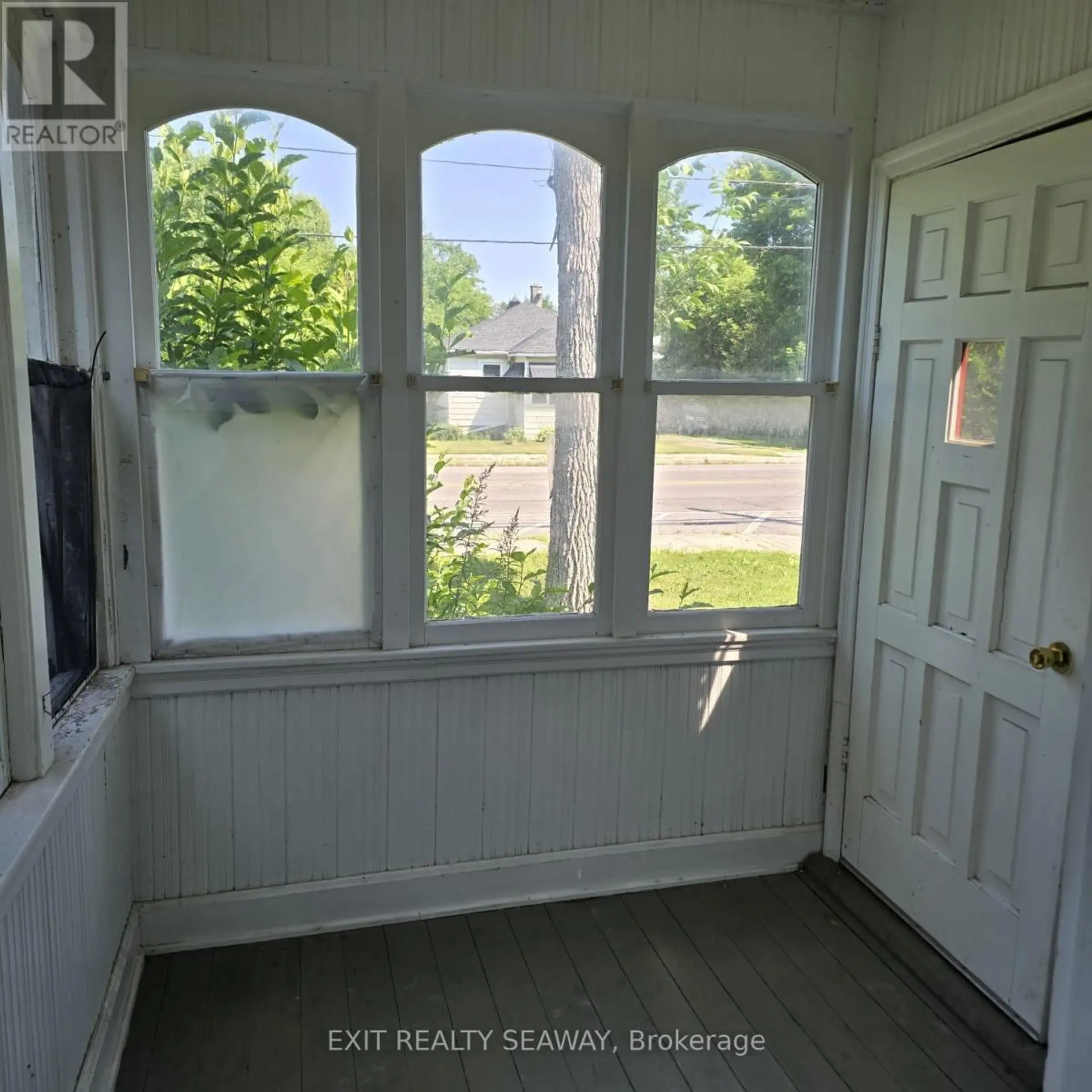8154 VICTORIA STREET - Image 3