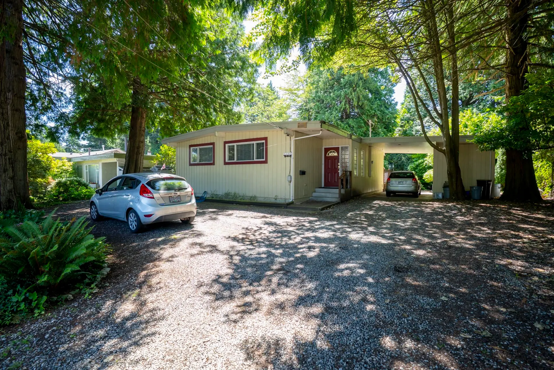 5440 16 Avenue - Image 2