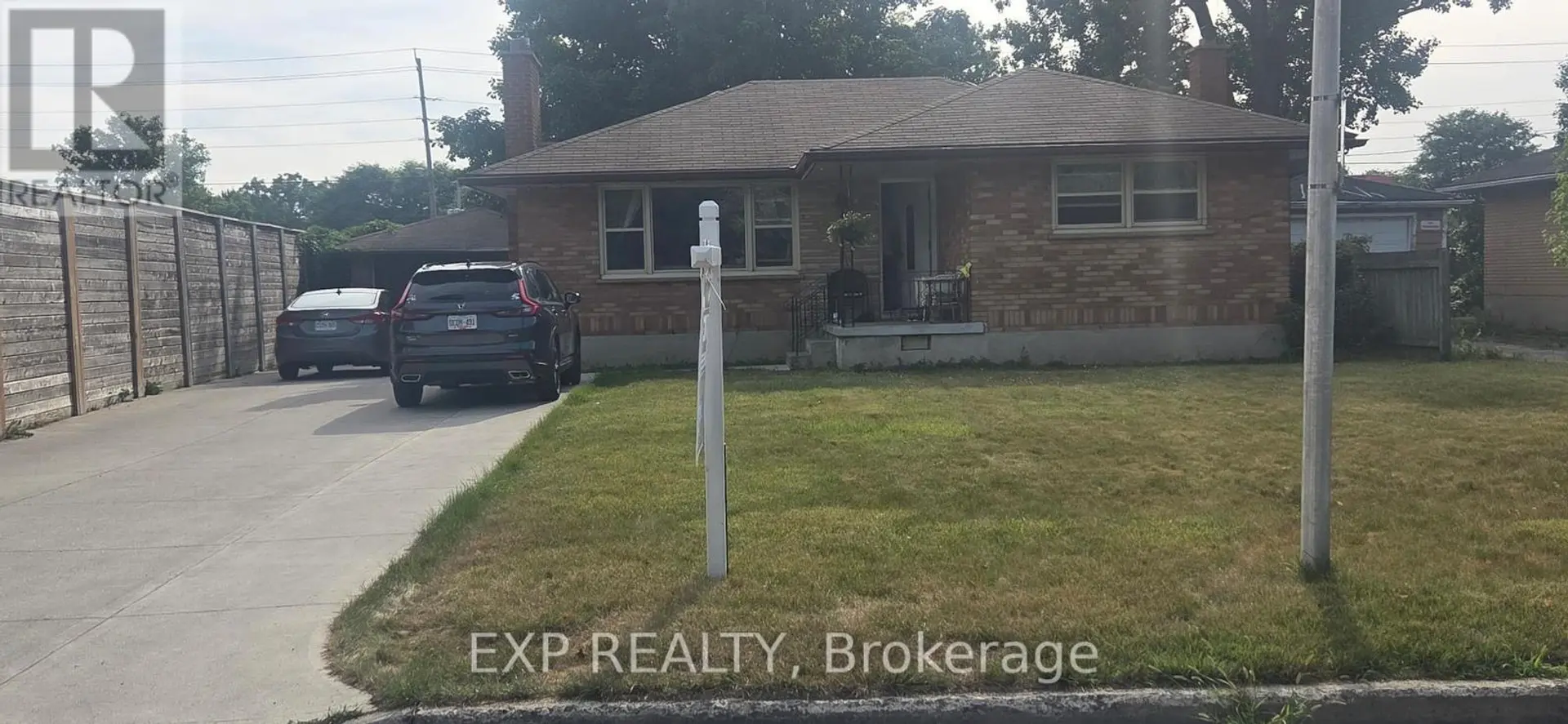 21 IRVING PLACE - Image 2