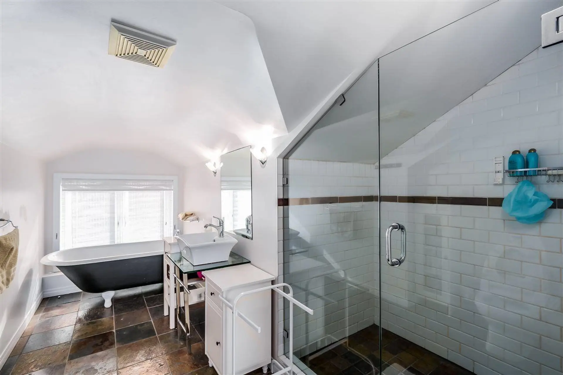 5975 Chancellor Boulevard - Image 14