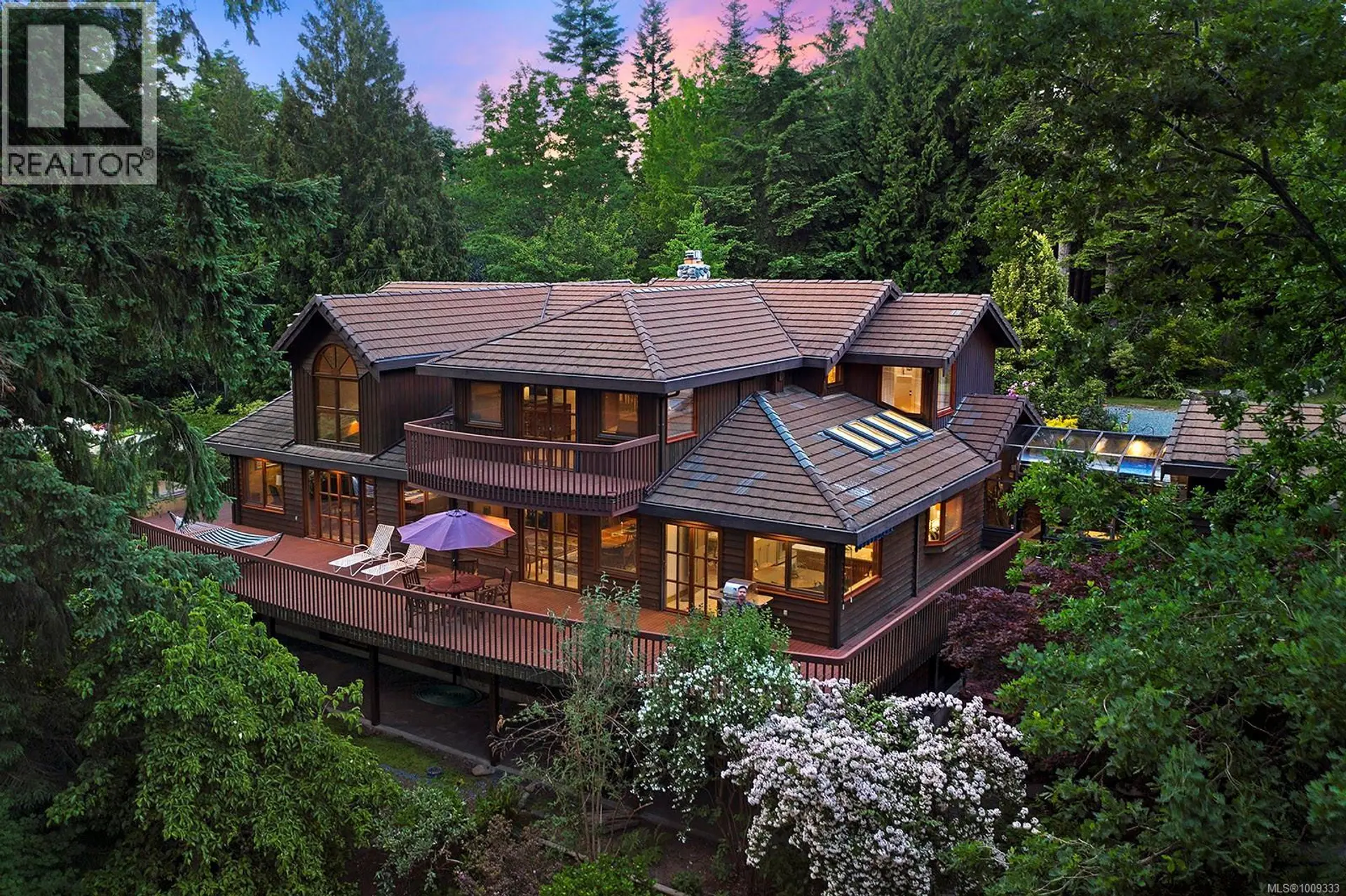 Property at 1717 Glen Urquhart Dr, Courtenay, BC