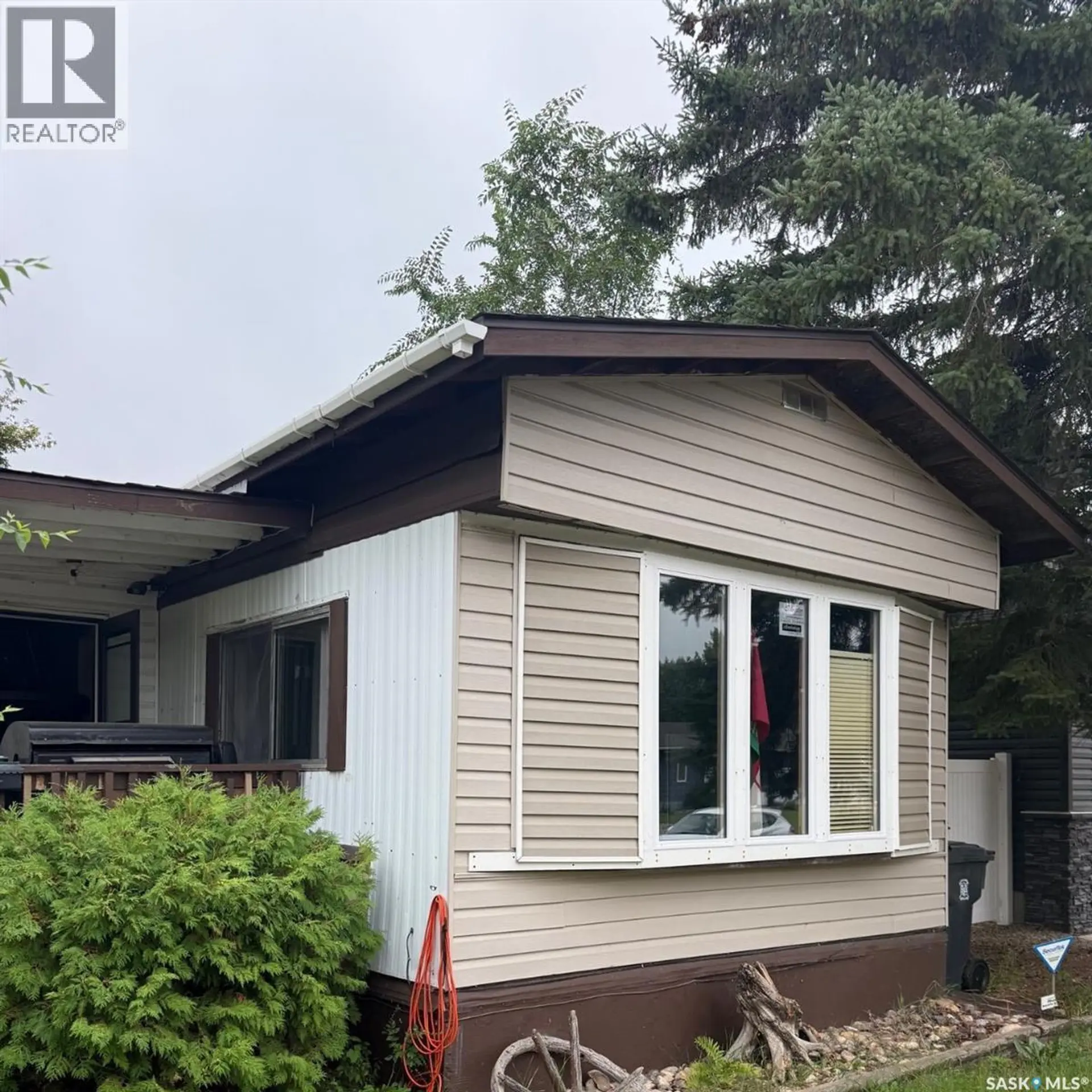 251 30th STREET W - Image 1