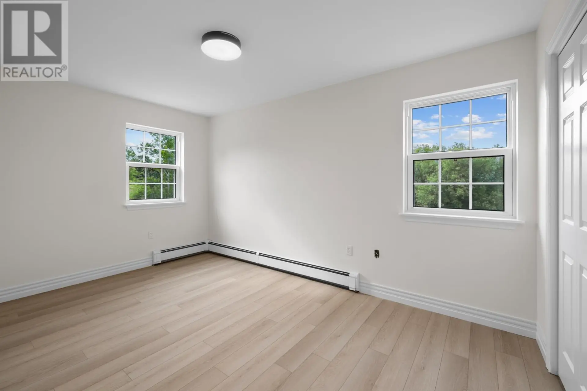 #11 22 WATERVIEW HEIGHTS - Image 15