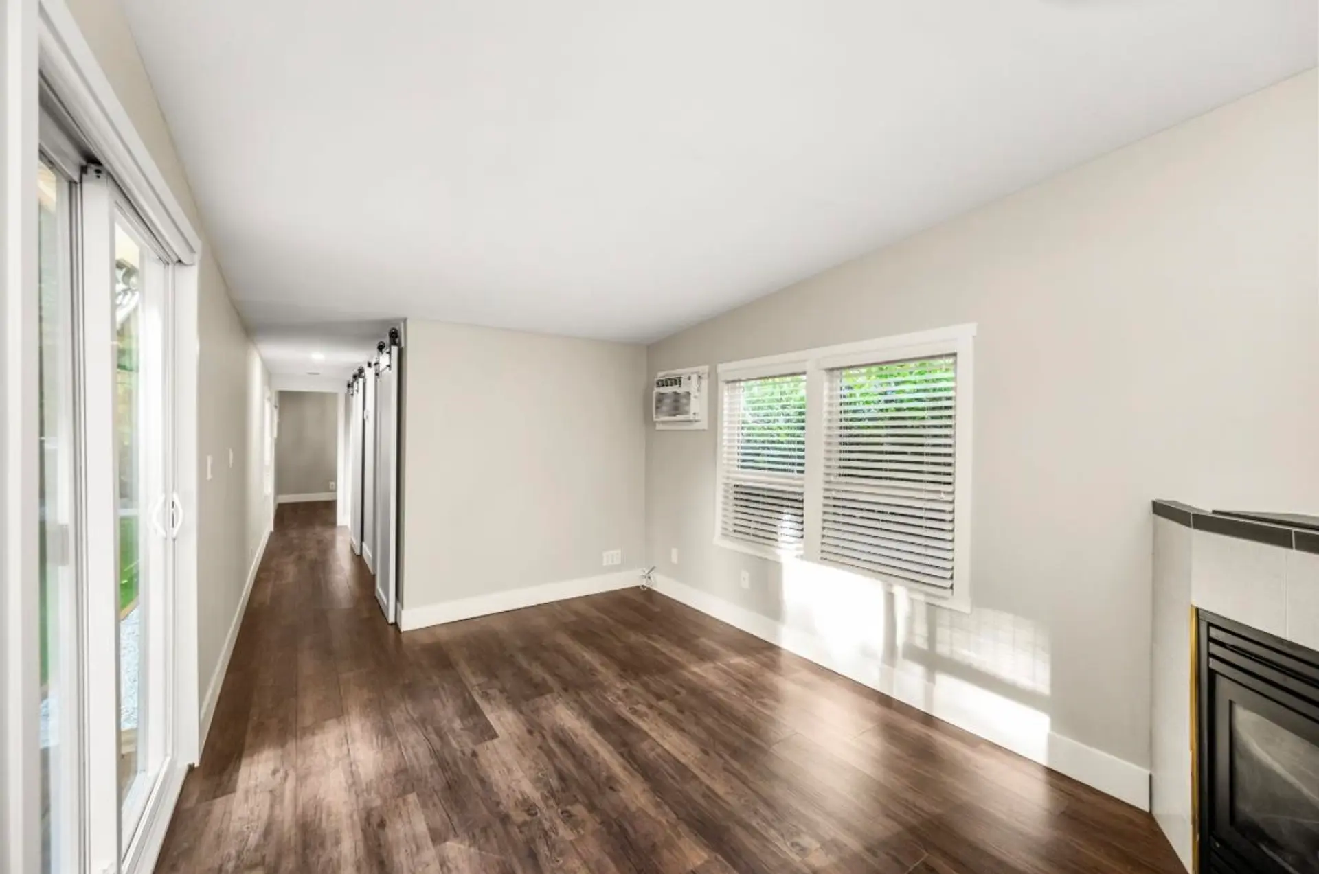 #33 23325 Calvin Crescent - Image 9