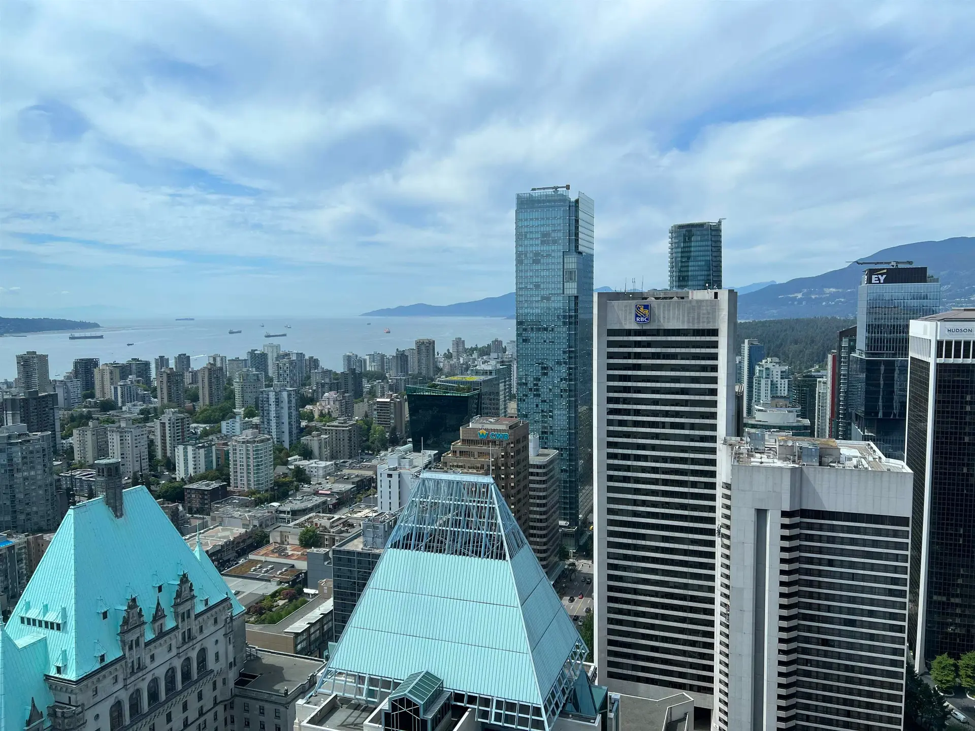 #4601 667 Howe Street - Image 17