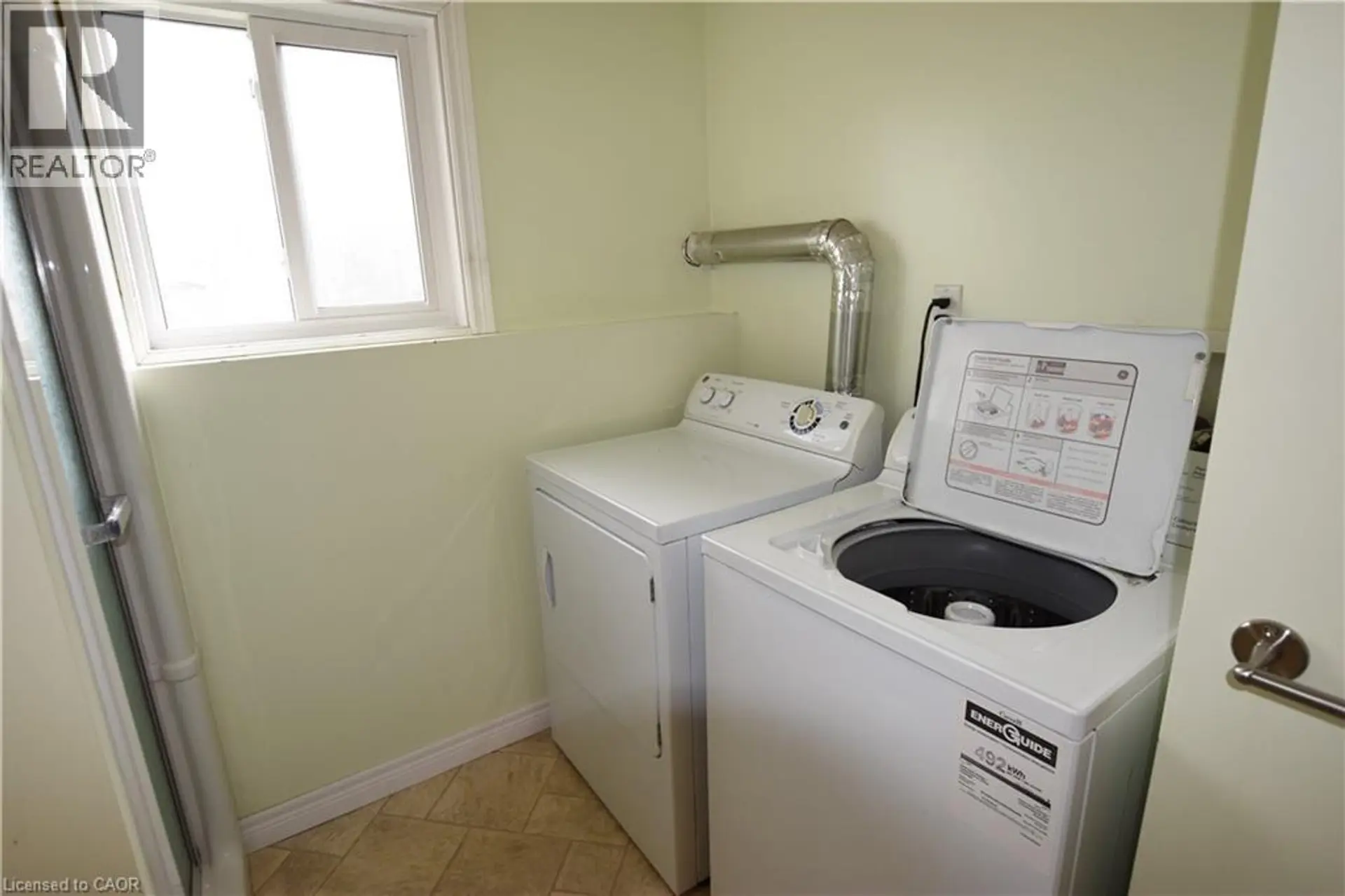 3 ELGIN STREET S - Image 10