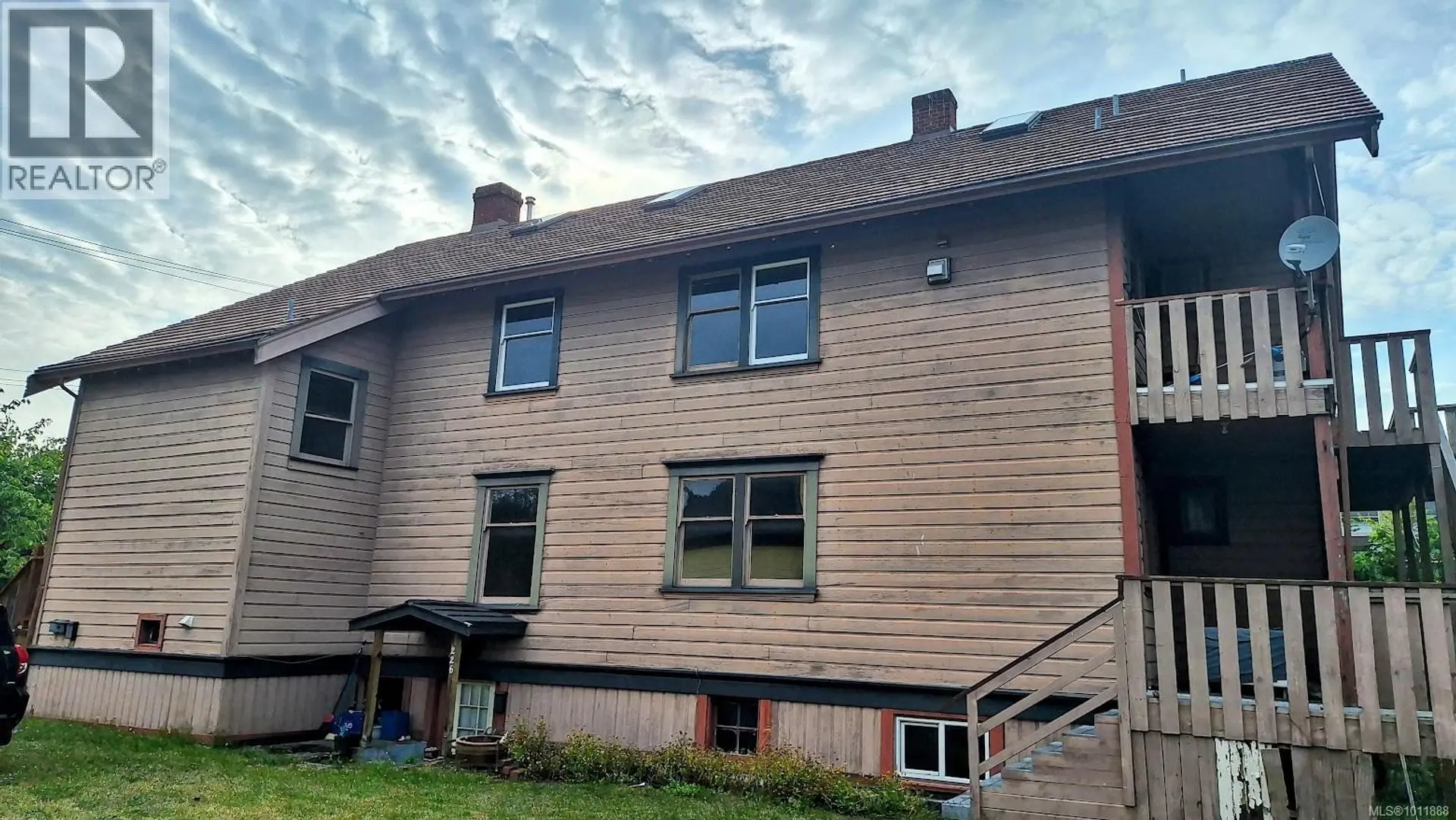 220 Michigan St - Image 5