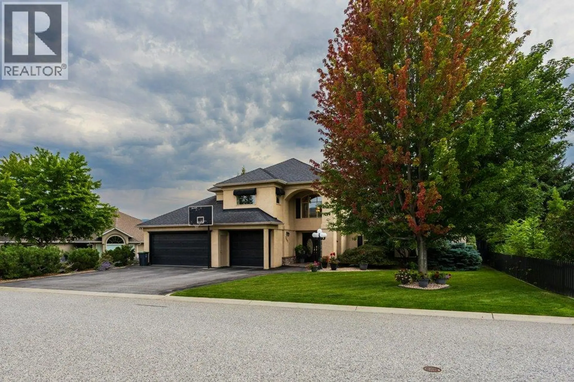 Property at 1061 Avondale Place, West Kelowna, BC