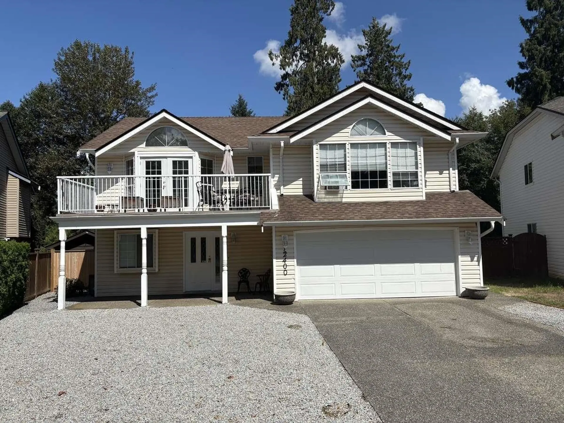 Property at 12400 Nikola Street, Pitt Meadows, BC