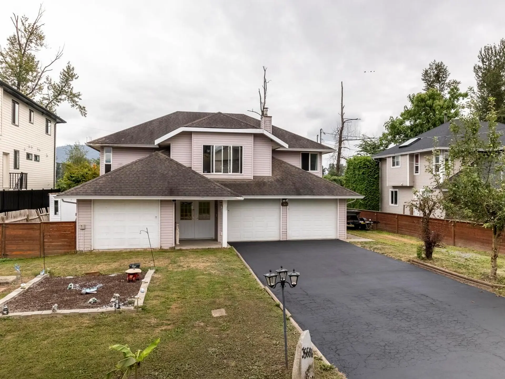 Property at 35684 Moore Avenue, Mission, BC