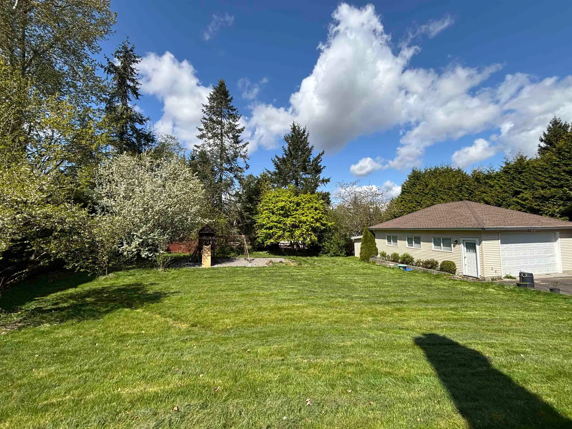 17327 26a Avenue - Image 8