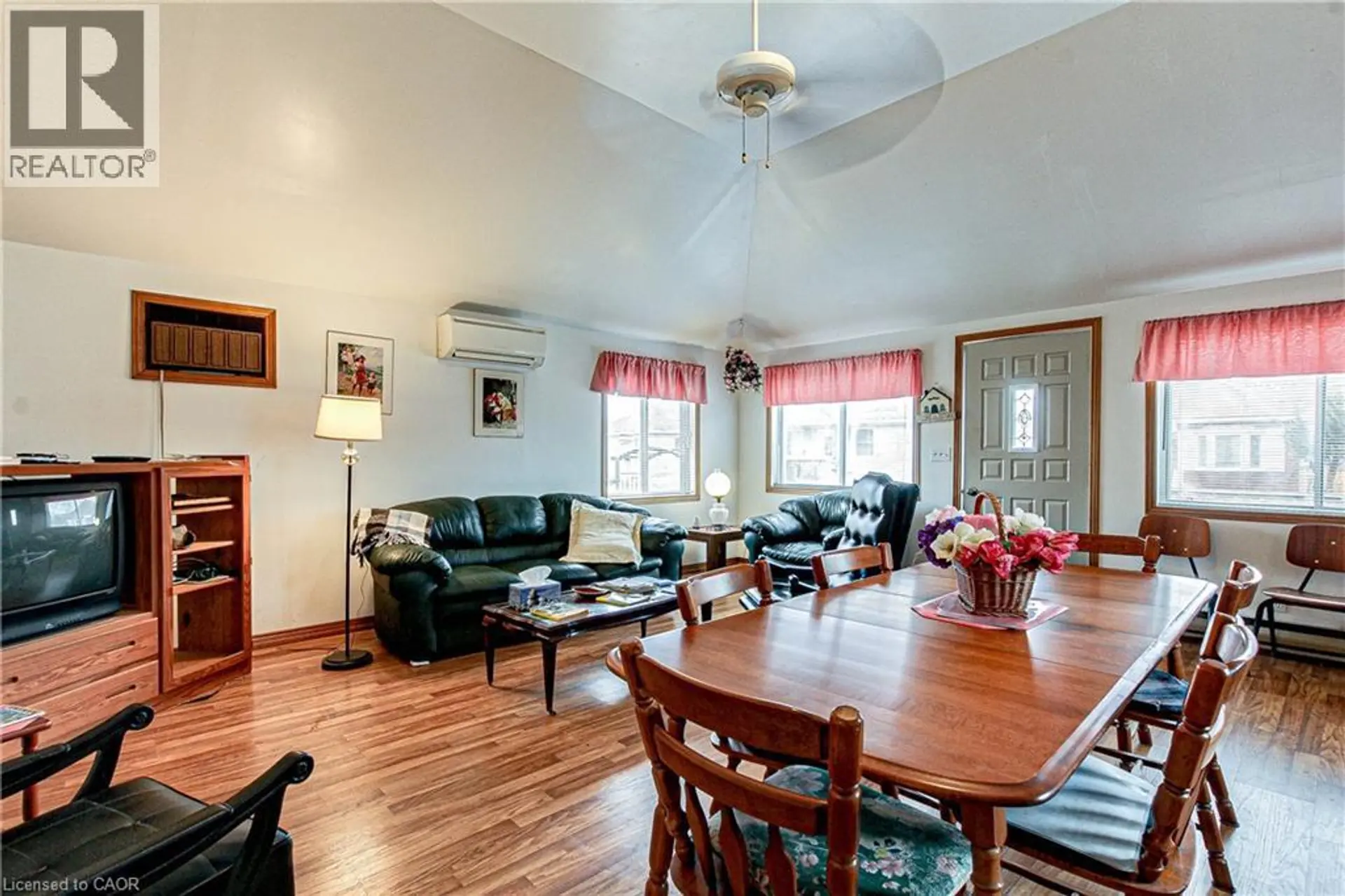 14 BASS LANE - Image 11