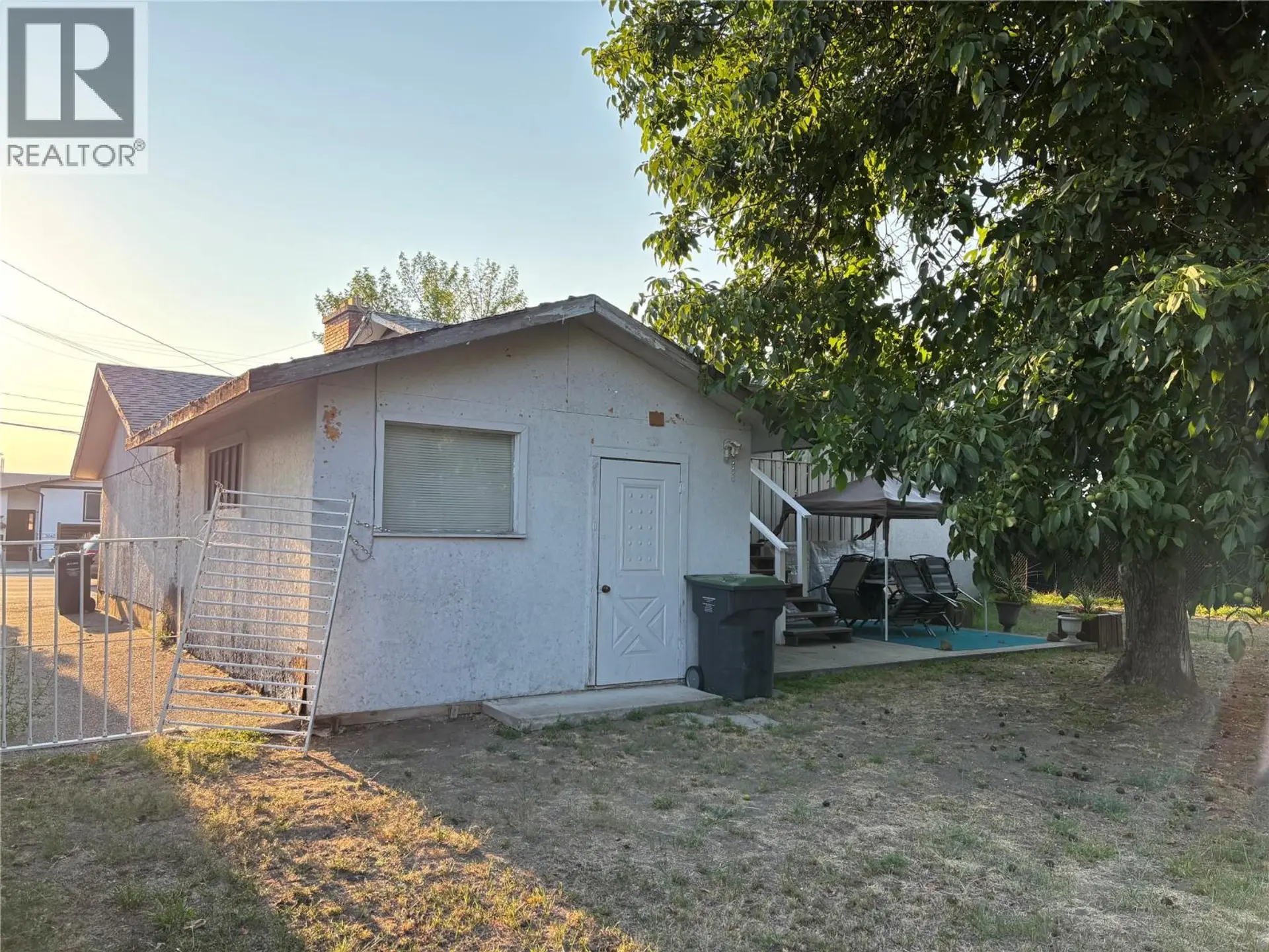 3049 Gordon Drive - Image 10