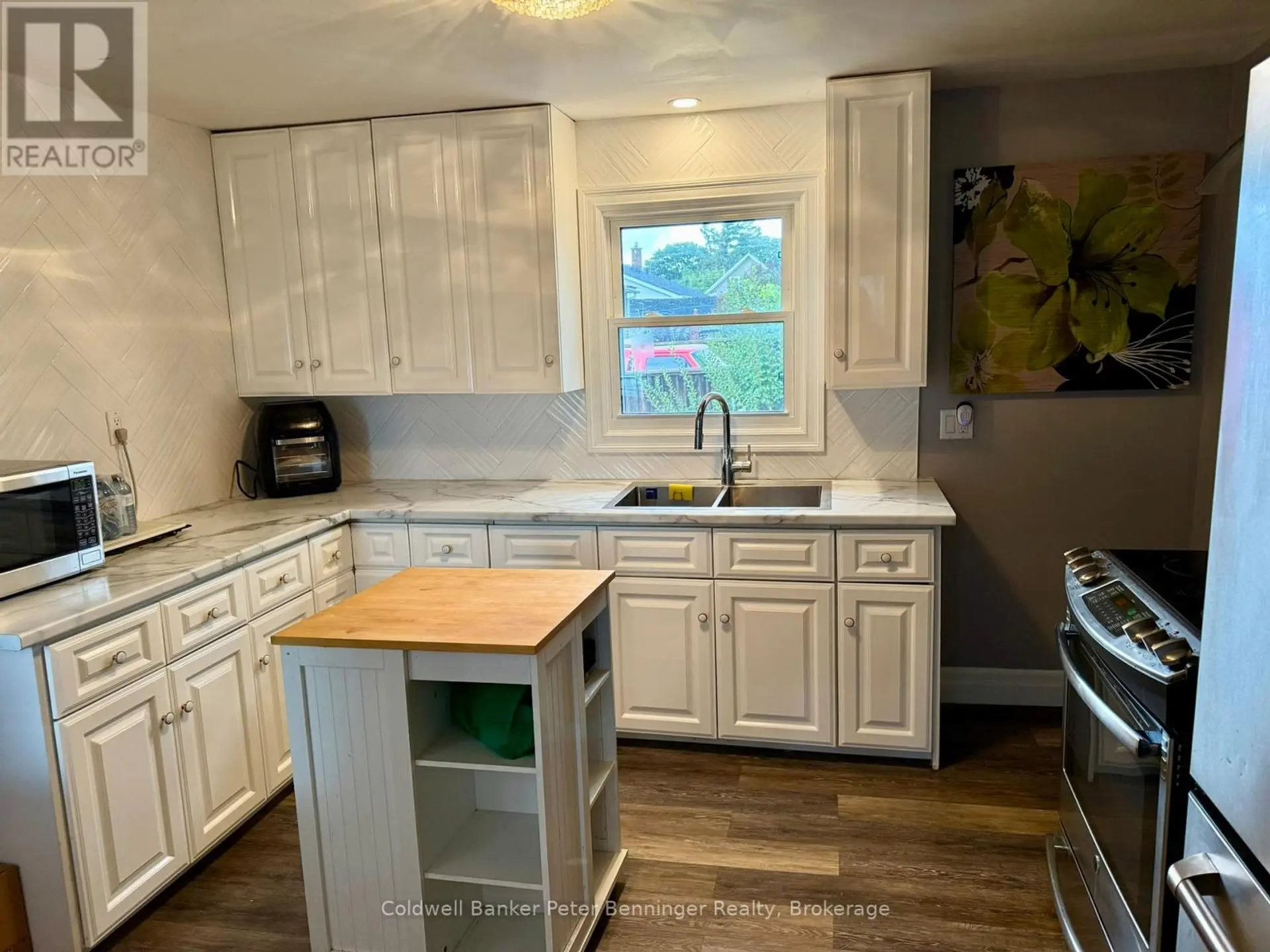 582 9TH STREET - Image 11