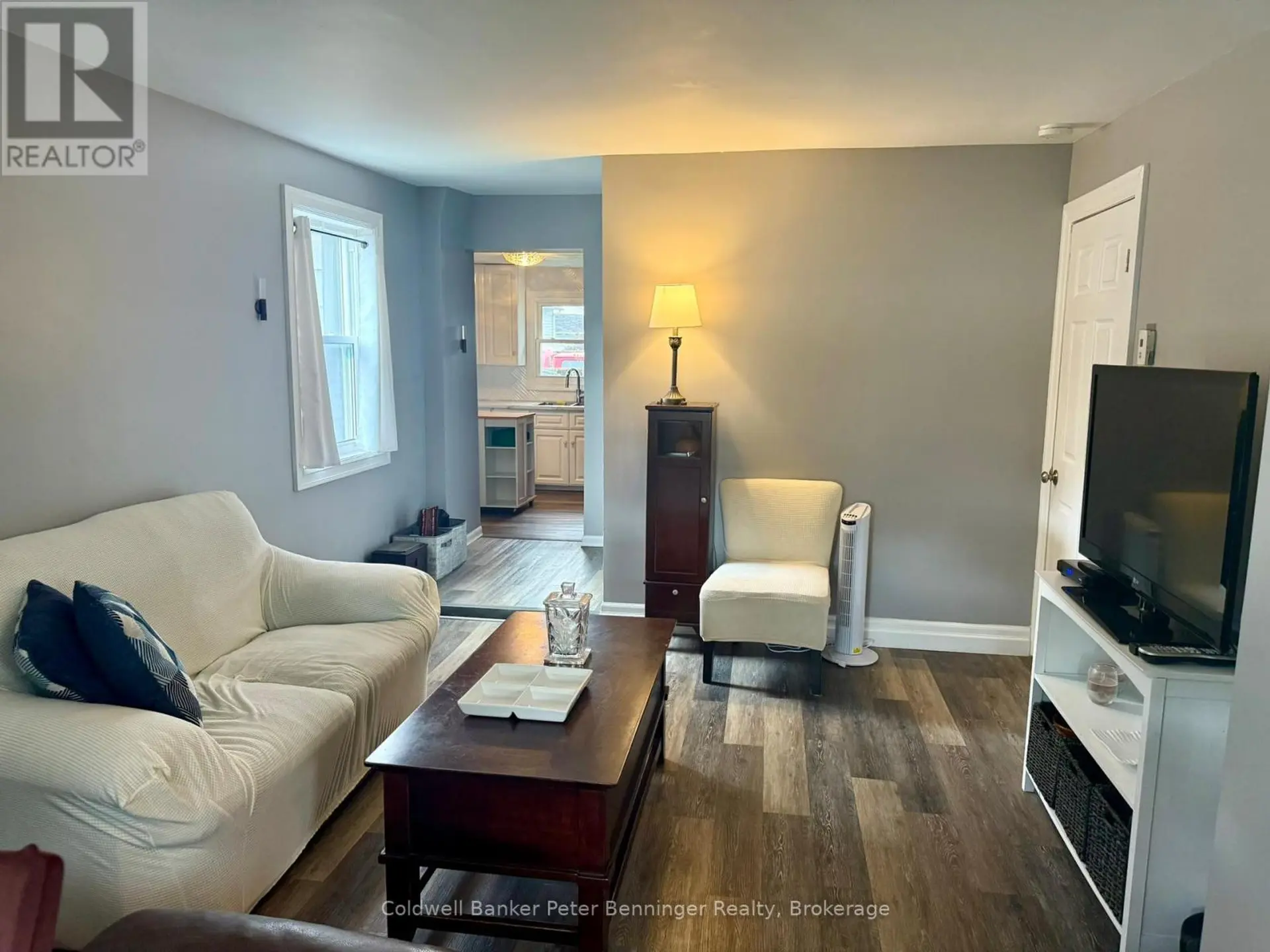 582 9TH STREET - Image 4