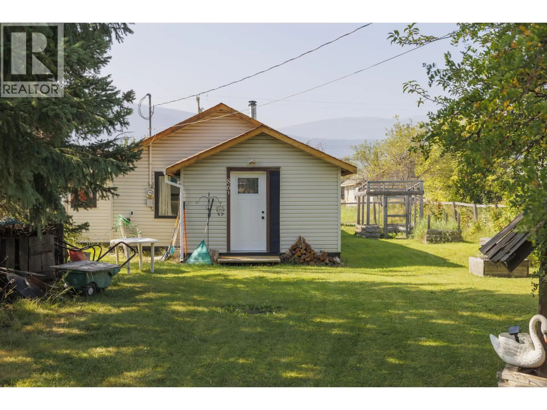 Property at 861 2ND AVENUE, McBride, BC