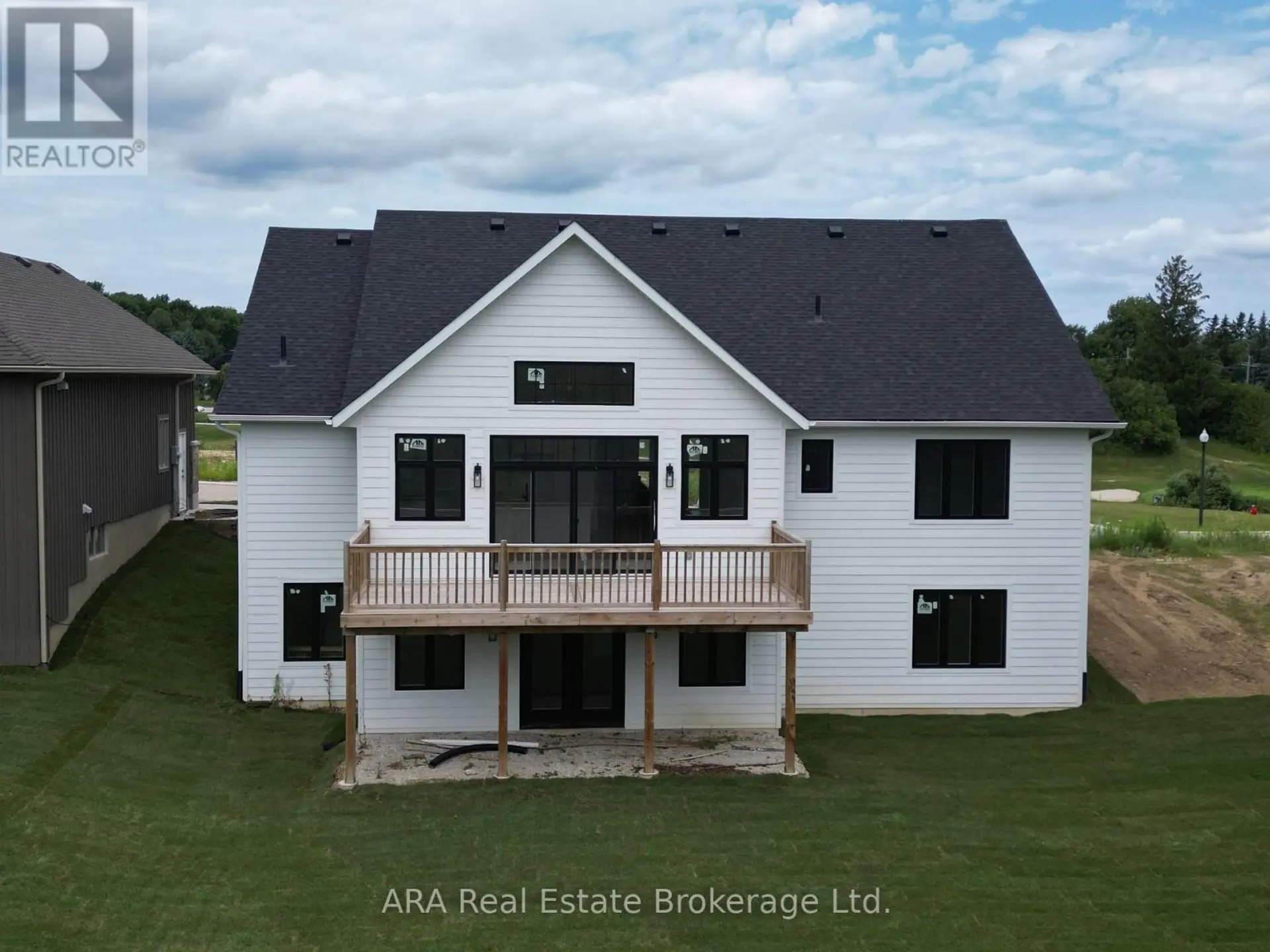 #33 2 HILTON LANE - Image 4