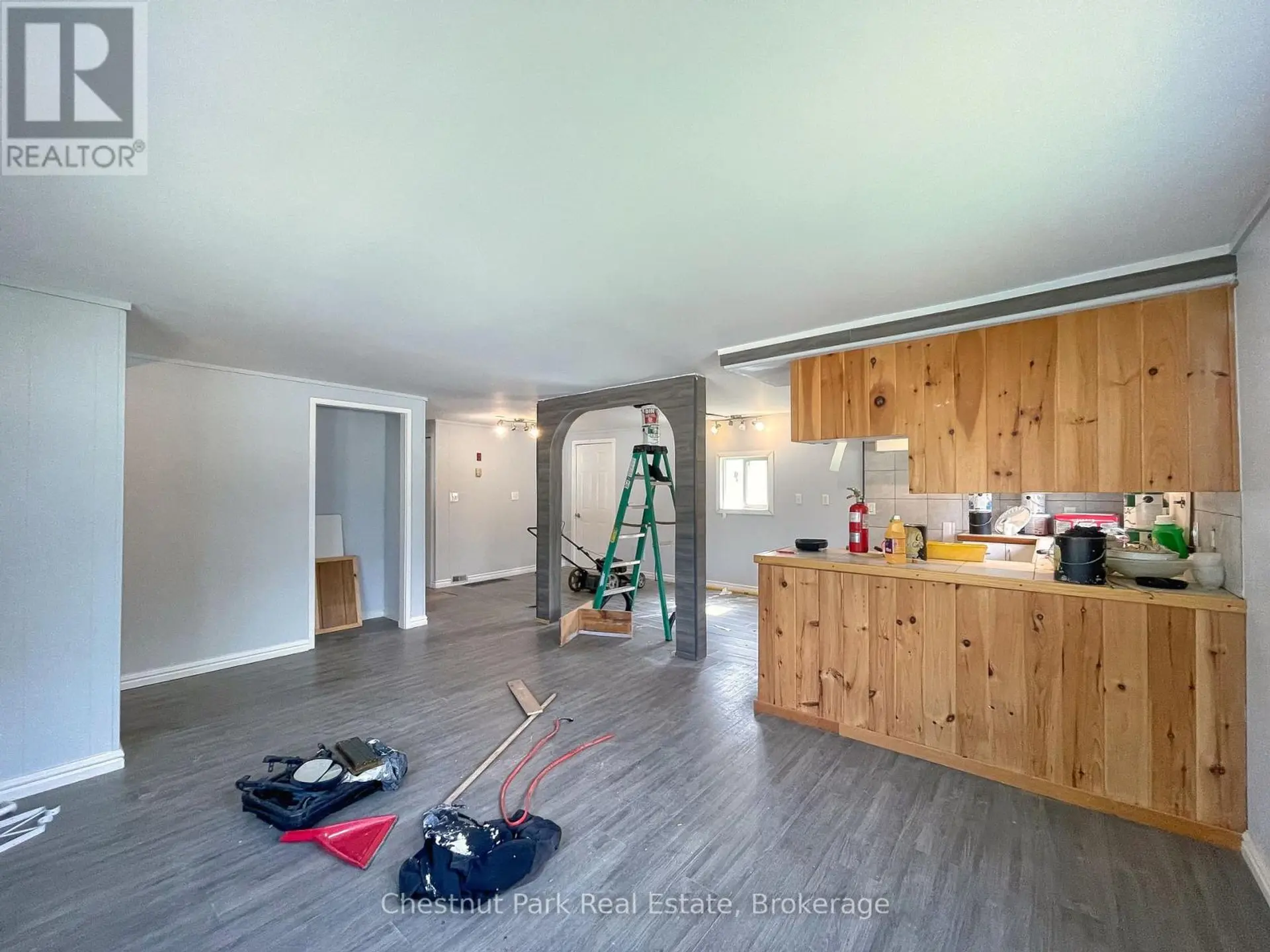 383 THOMPSON STREET - Image 4
