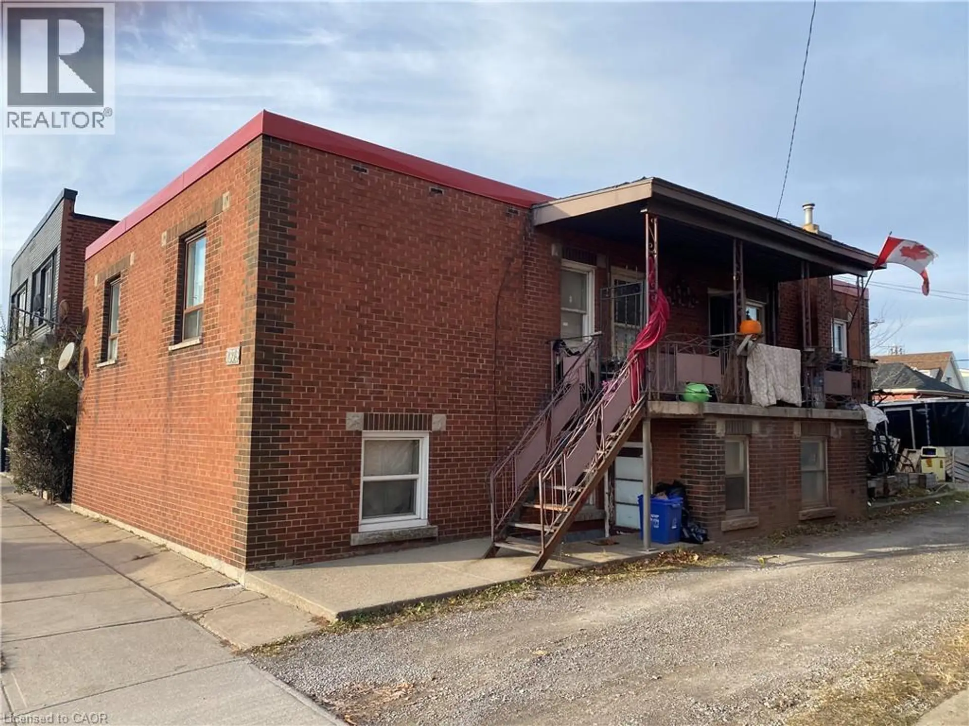 1373 BARTON STREET E - Image 1