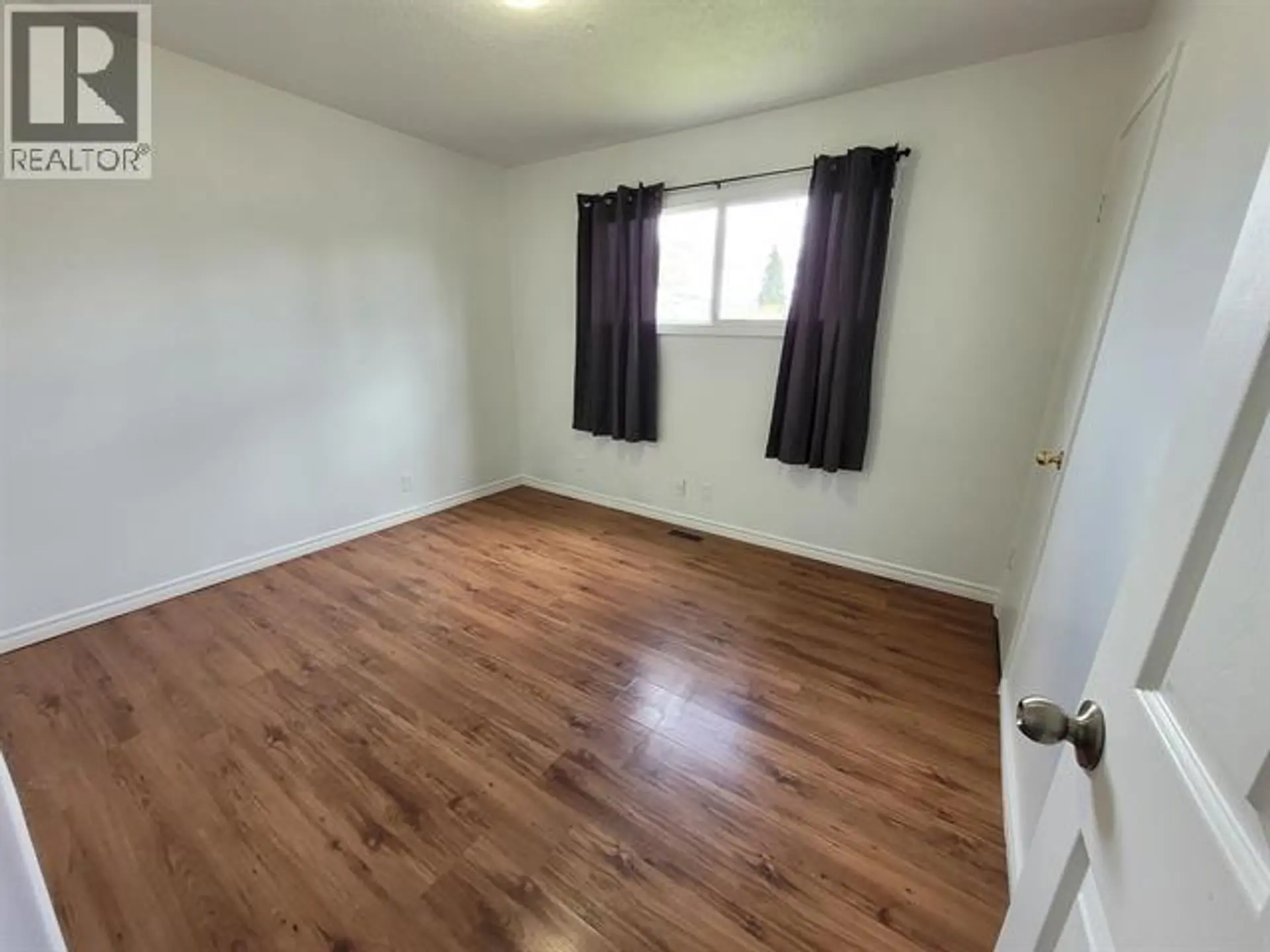 834 EWERT STREET - Image 7