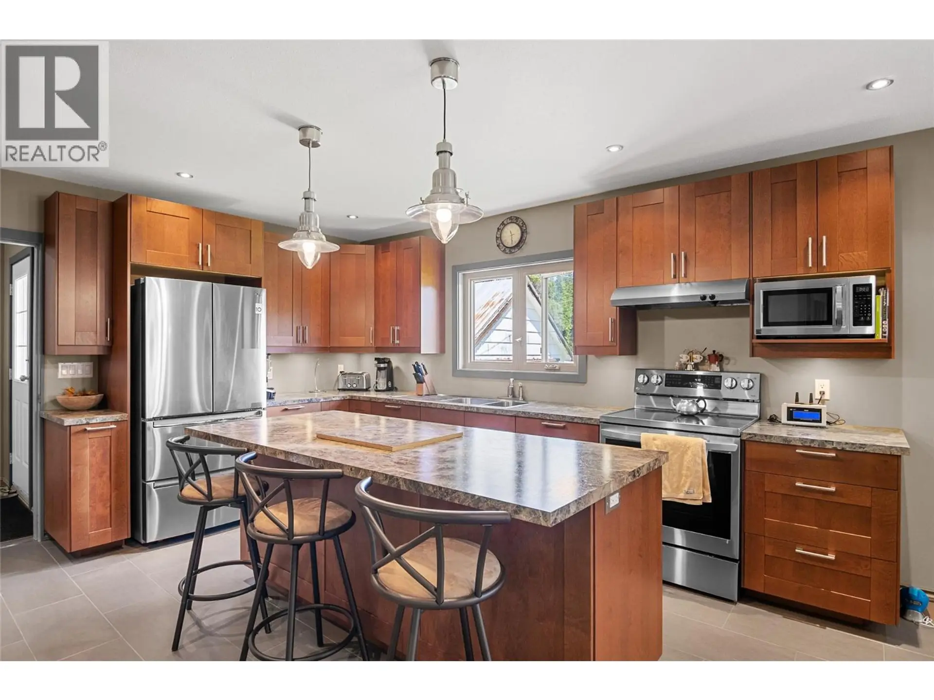 1734 MT Begbie Road - Image 6