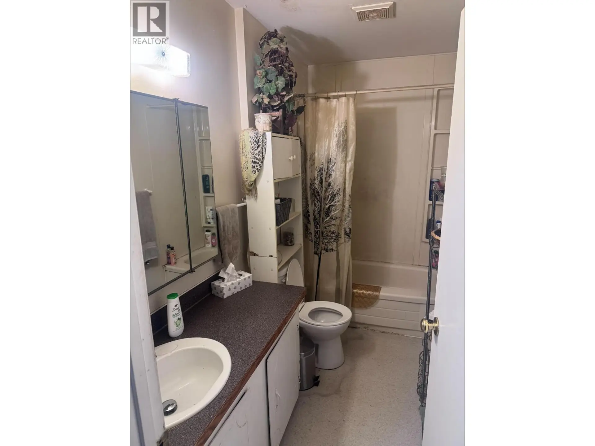8135 101 AVENUE - Image 12