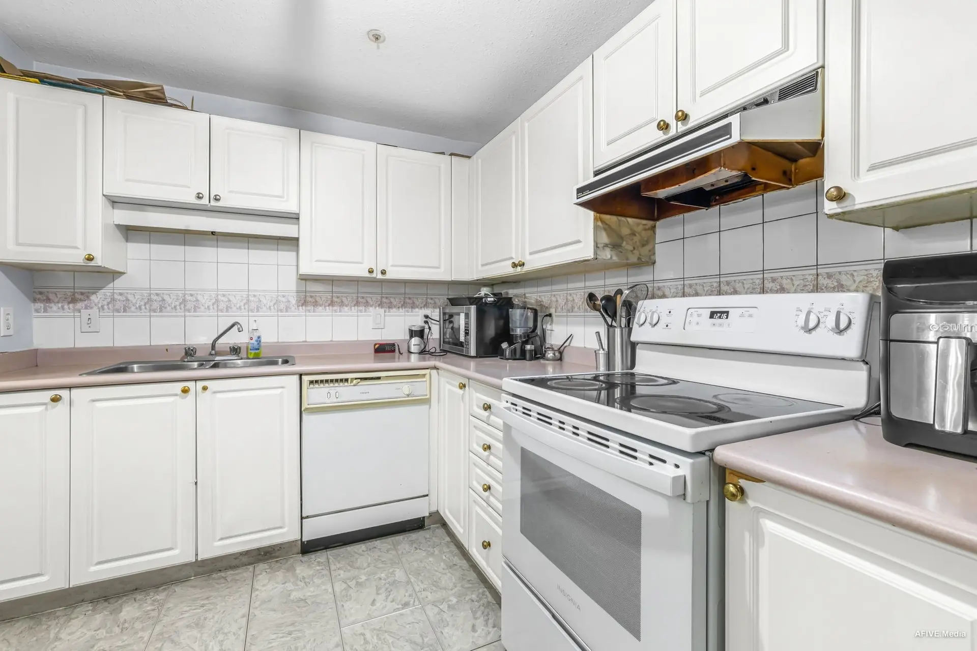 #103 7475 138 Street - Image 13